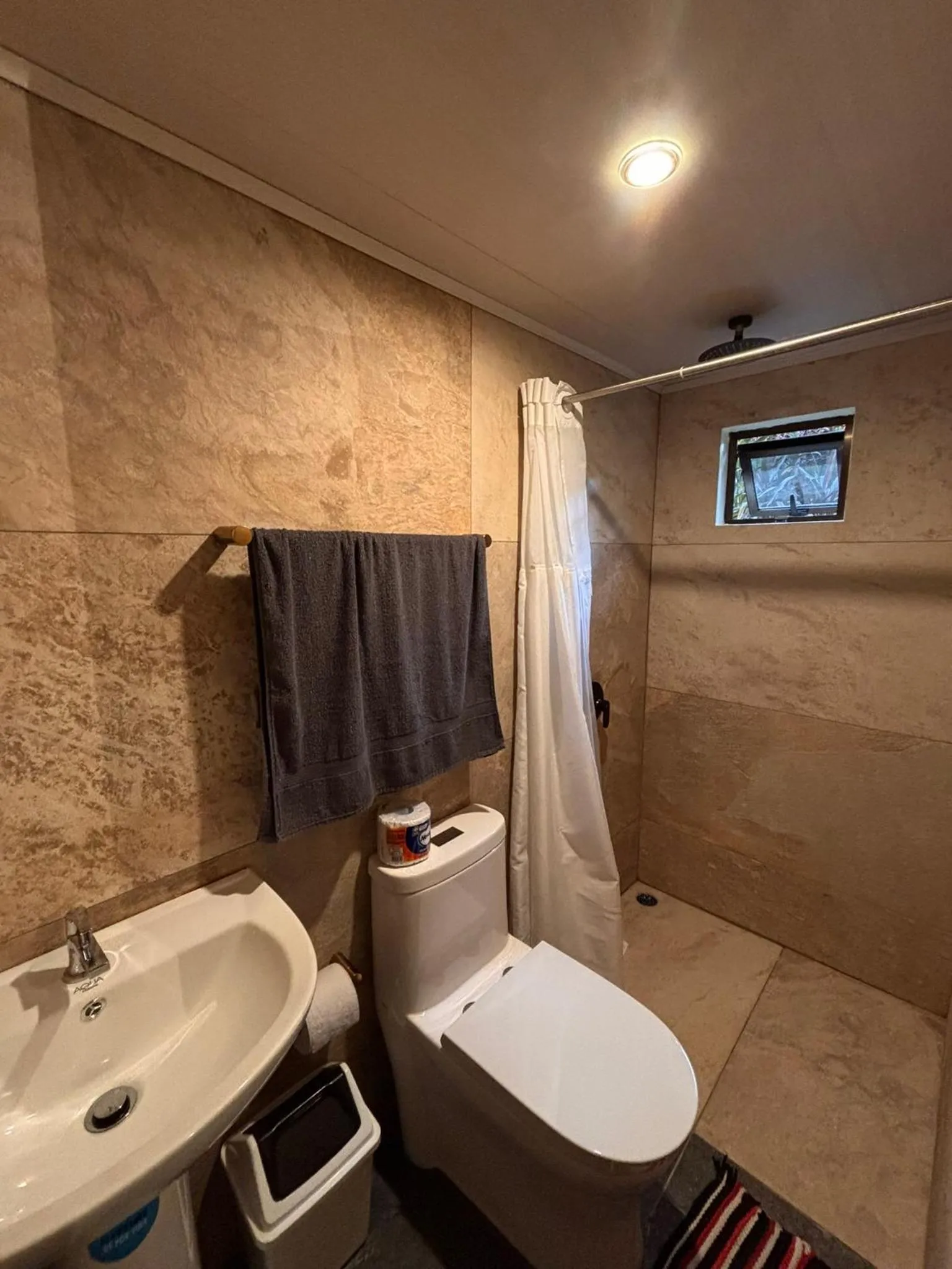 Bathroom in Arenal Backpackers Resort