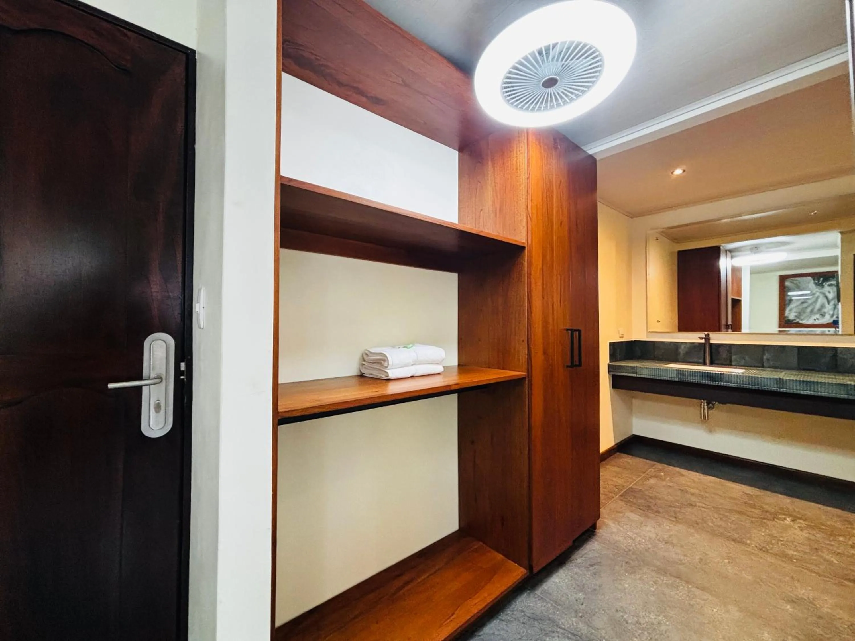 Bed in Arenal Backpackers Resort