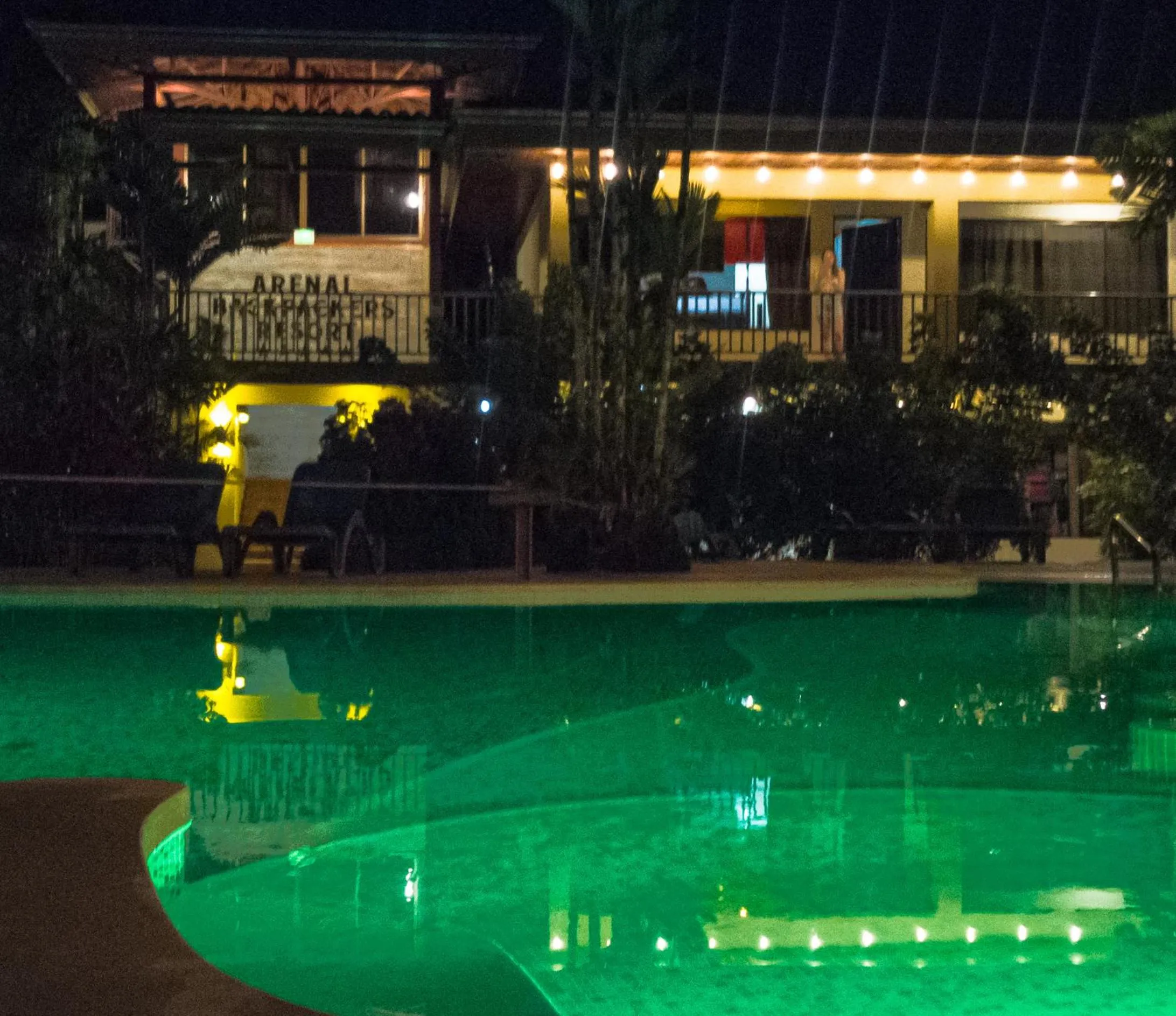 Swimming pool in Arenal Backpackers Resort