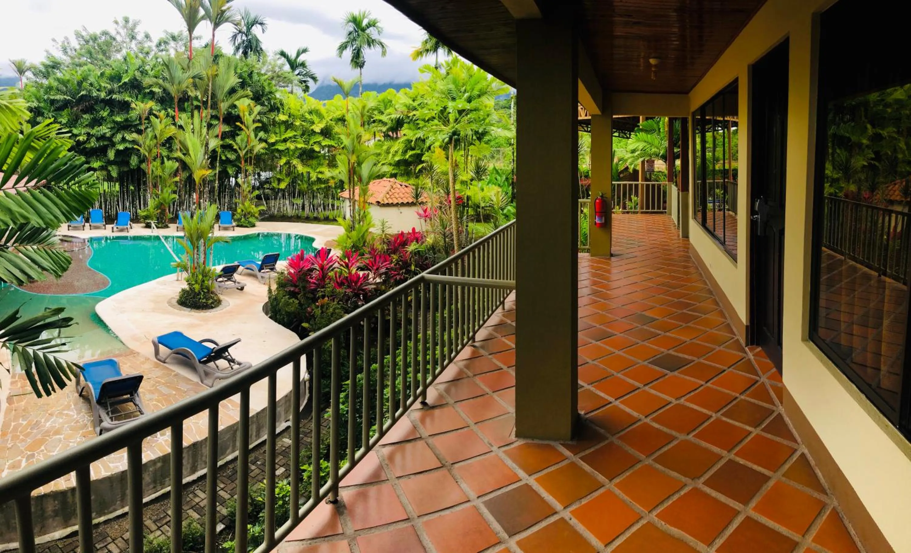 Balcony/Terrace in Arenal Backpackers Resort