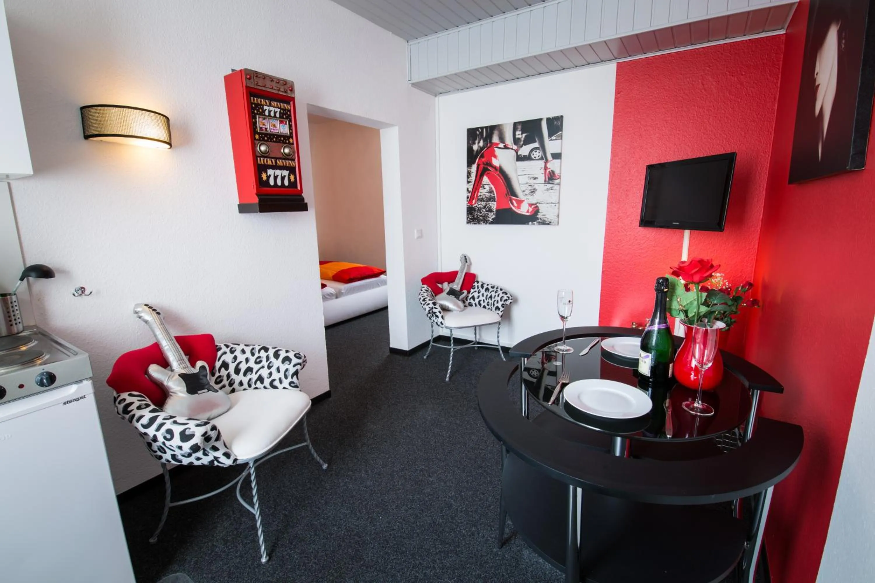 TV and multimedia in Aparthotel am Münzplatz