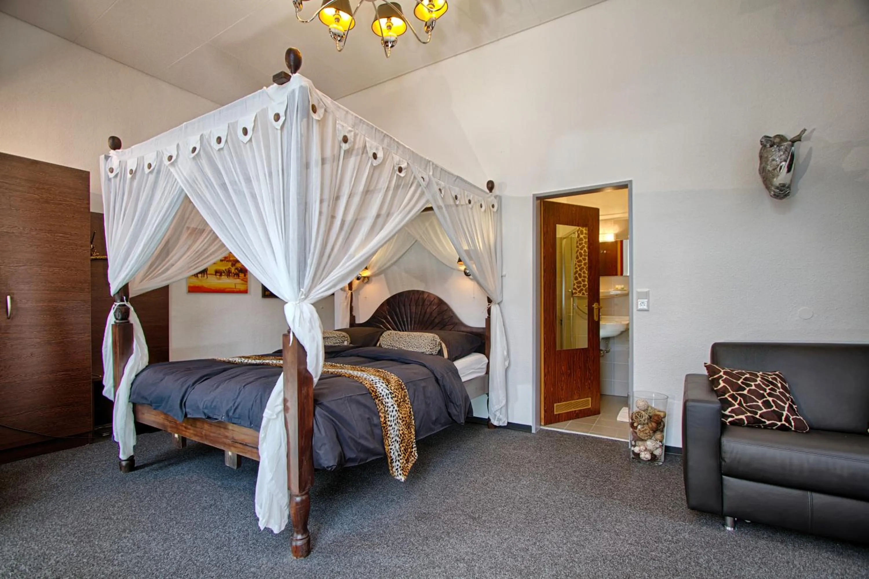 Bed in Aparthotel am Münzplatz