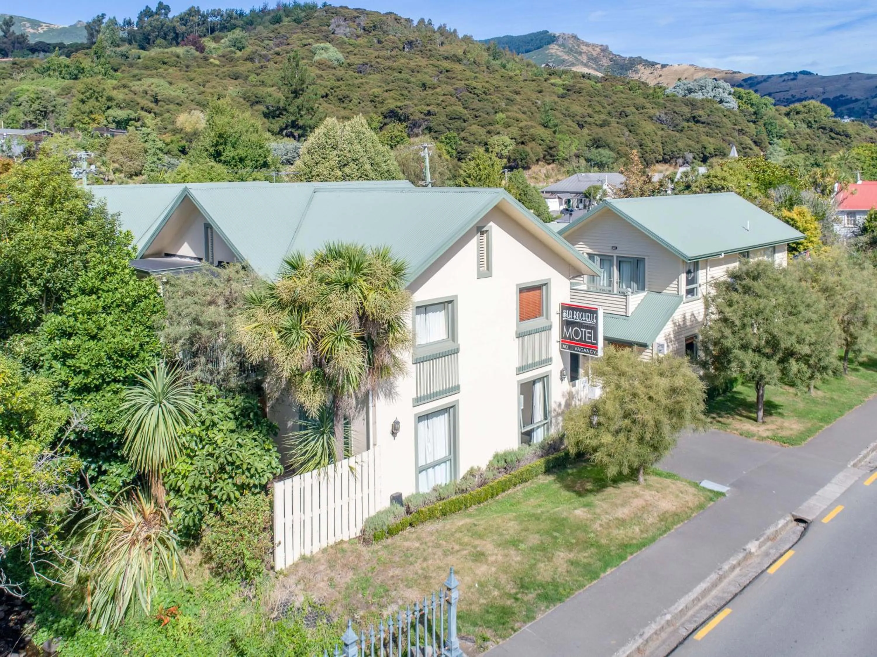 Facade/entrance in La Rochelle Motel