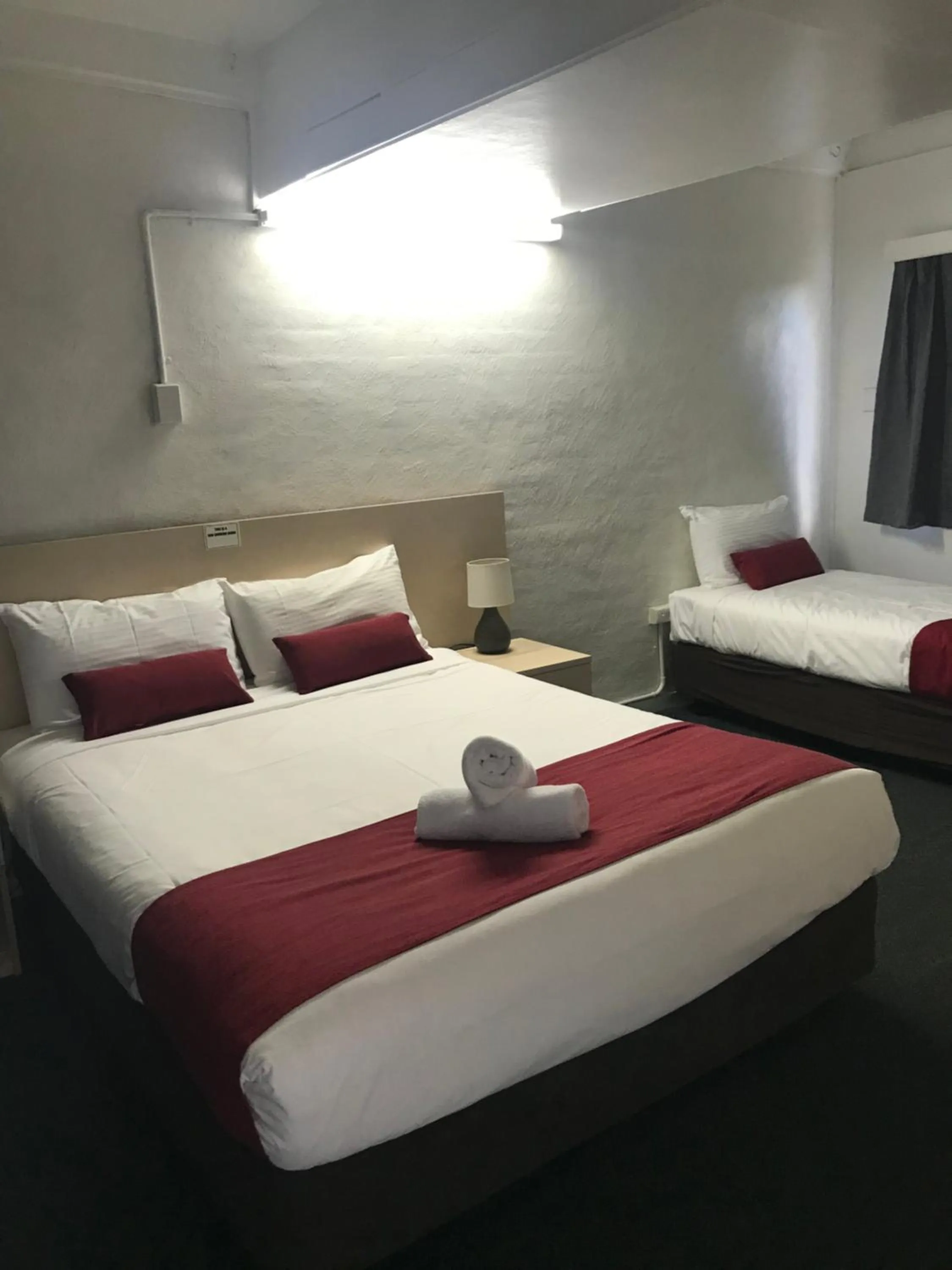 Bed in Kaputar Motel