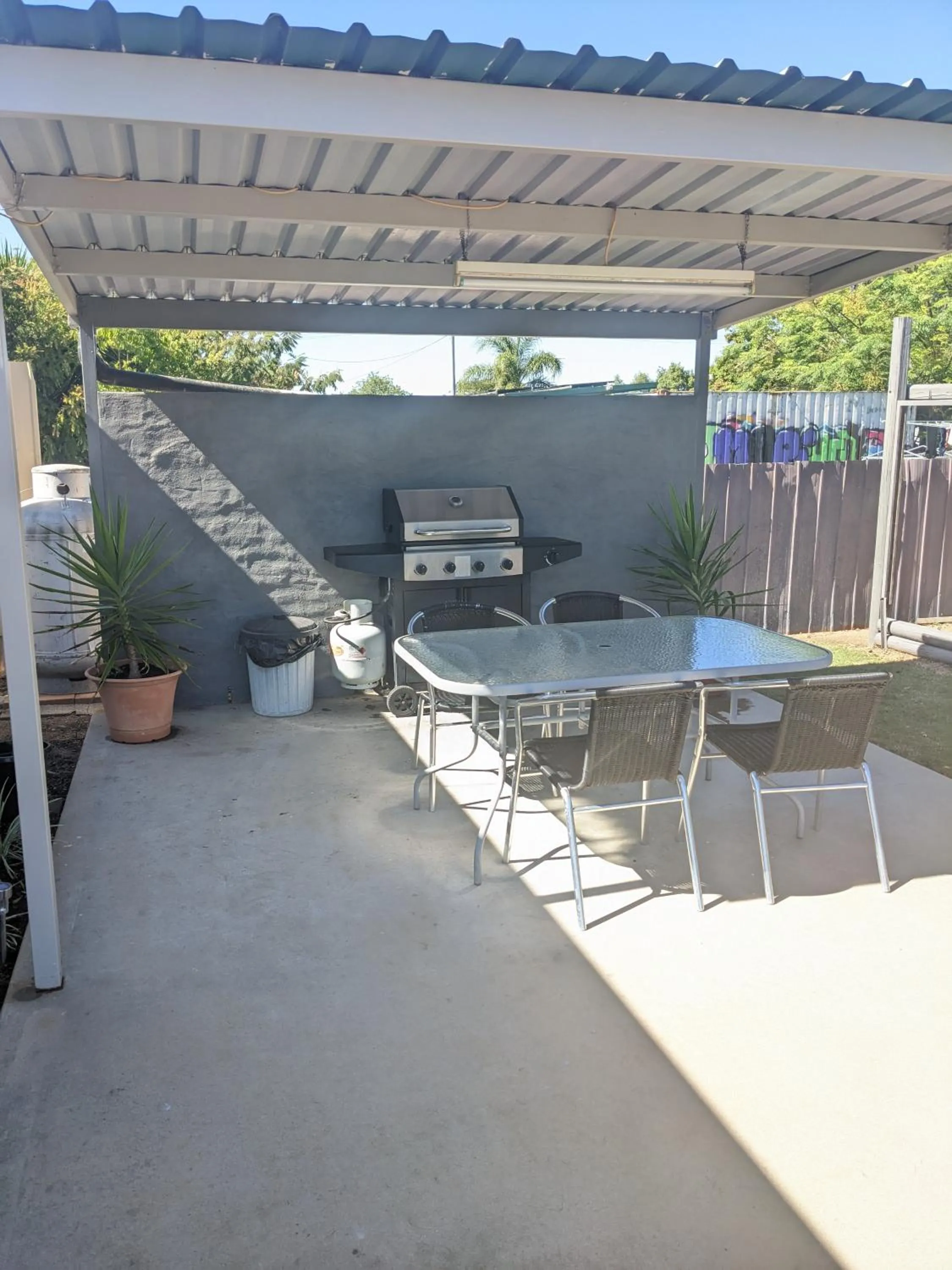 BBQ facilities in Kaputar Motel