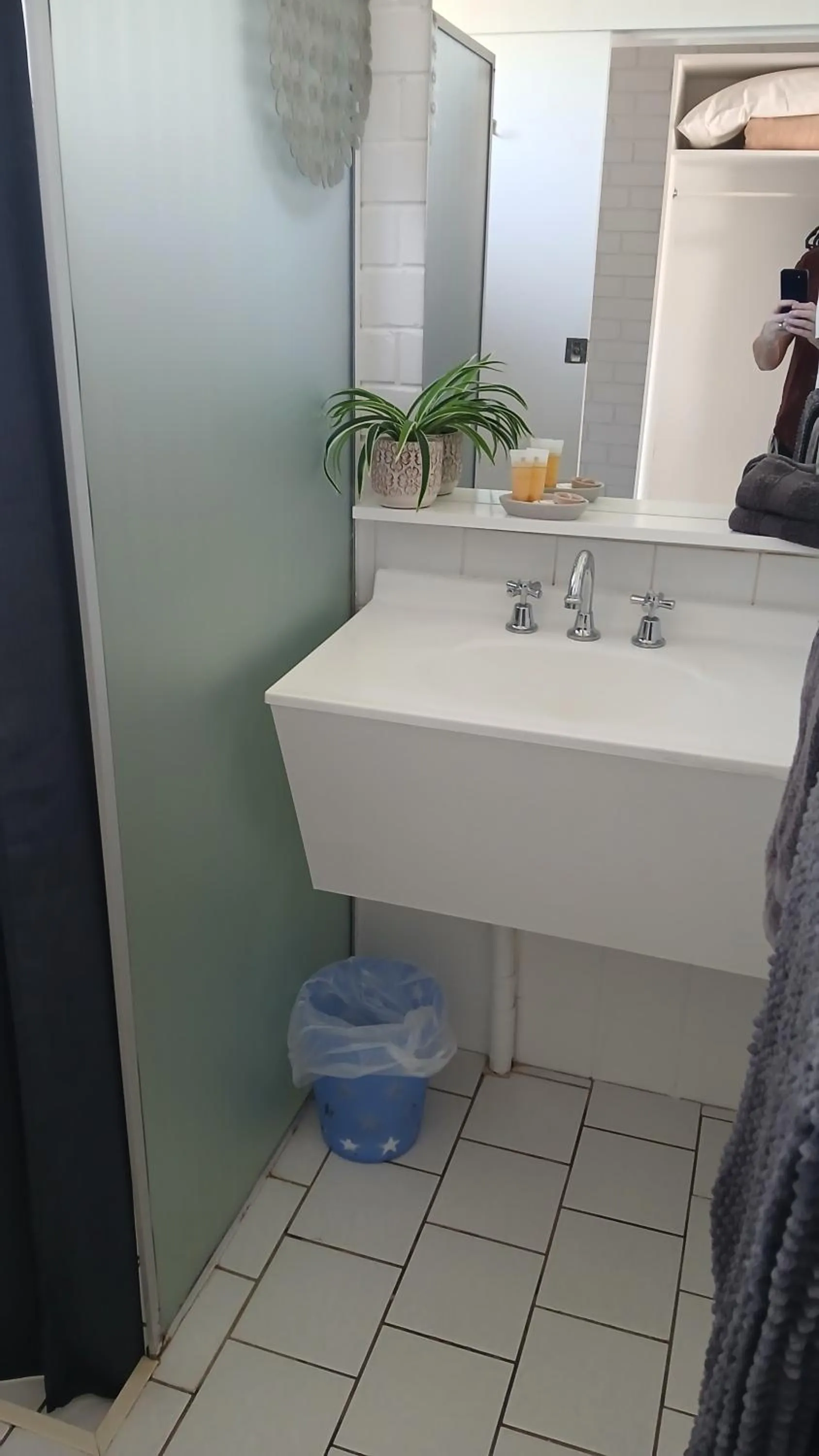 Bathroom in Kaputar Motel