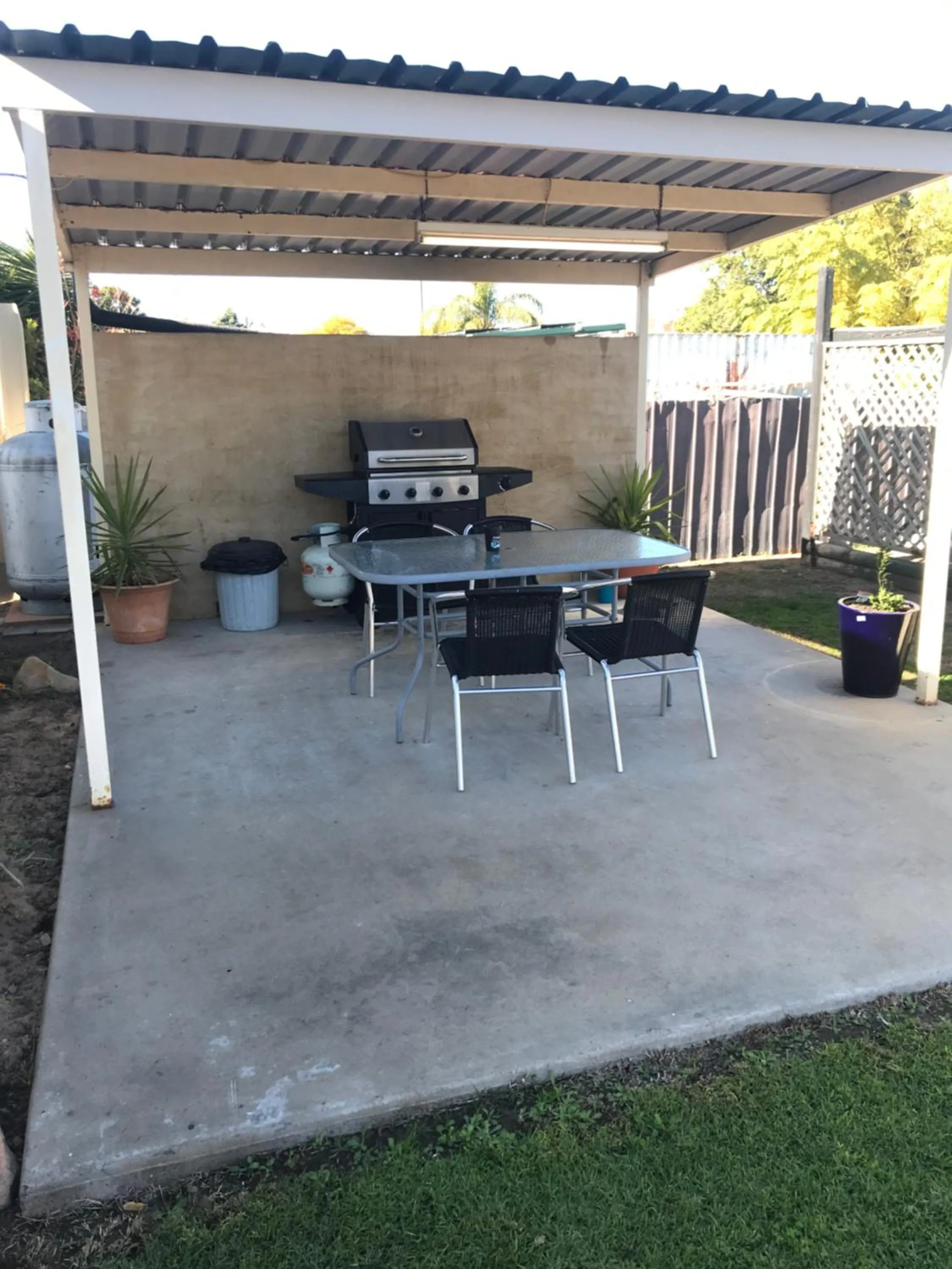 BBQ facilities in Kaputar Motel