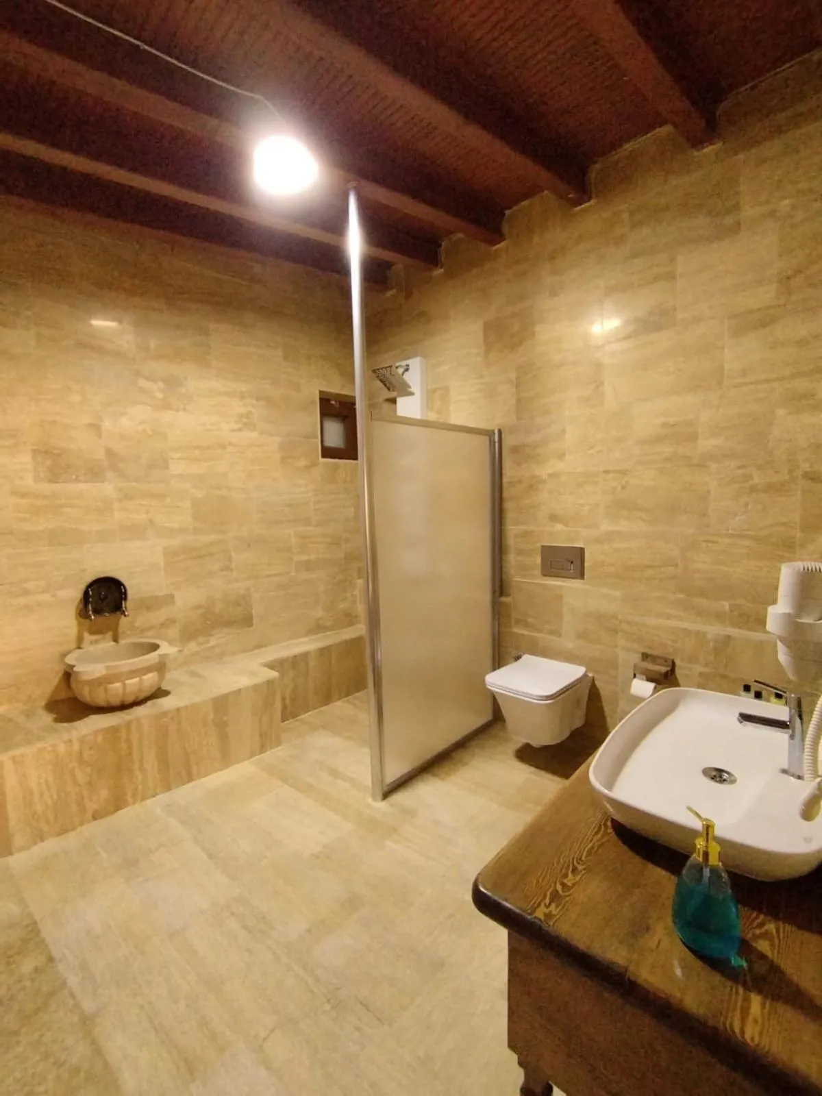 Shower in Begam Butik Otel