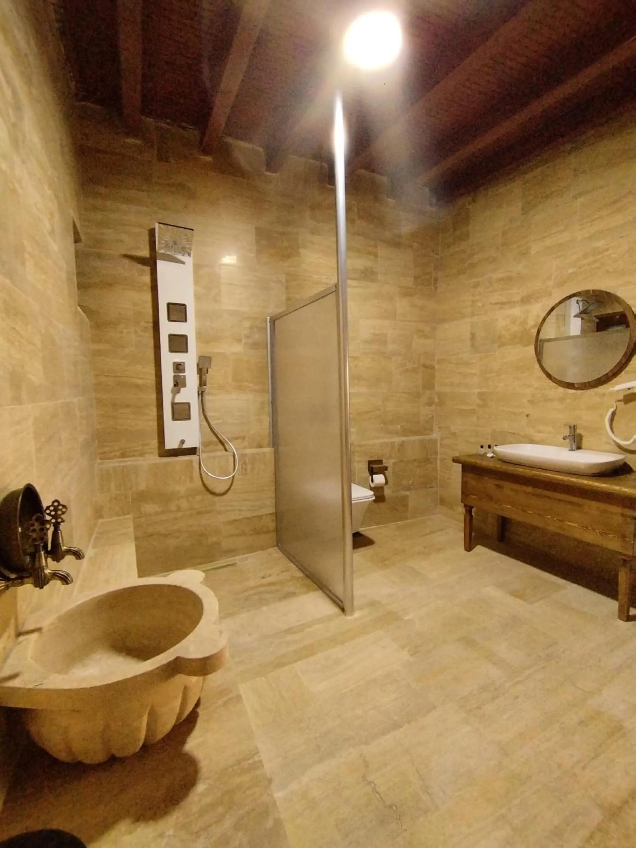 Shower in Begam Butik Otel