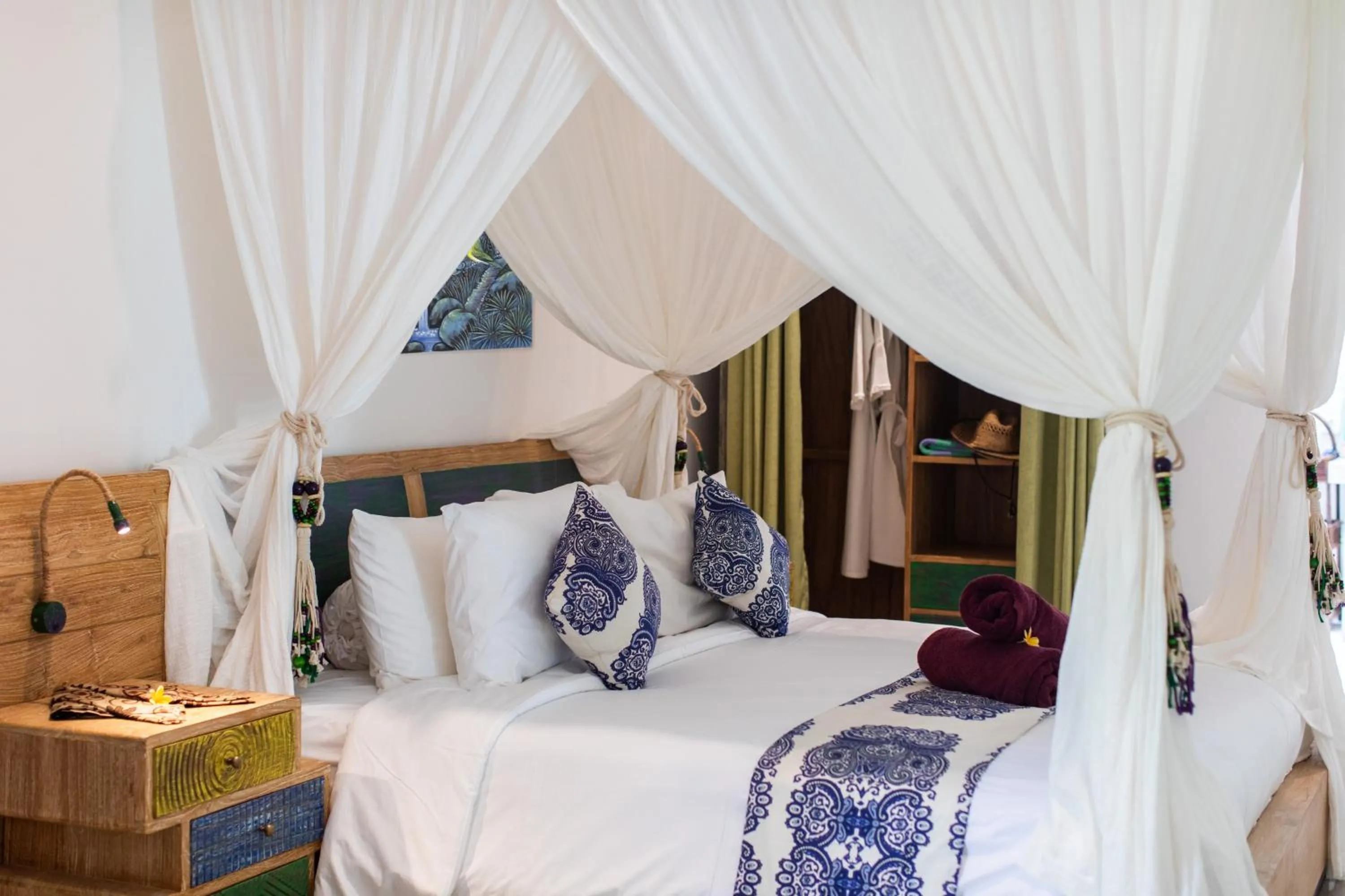 Bed in MasBro ART Villas