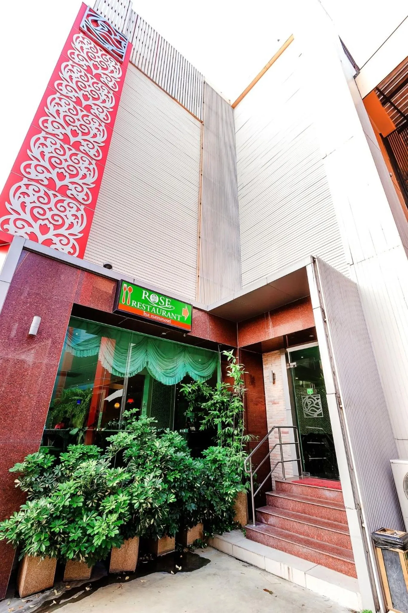 Food and drinks in Roseate Chiang Mai