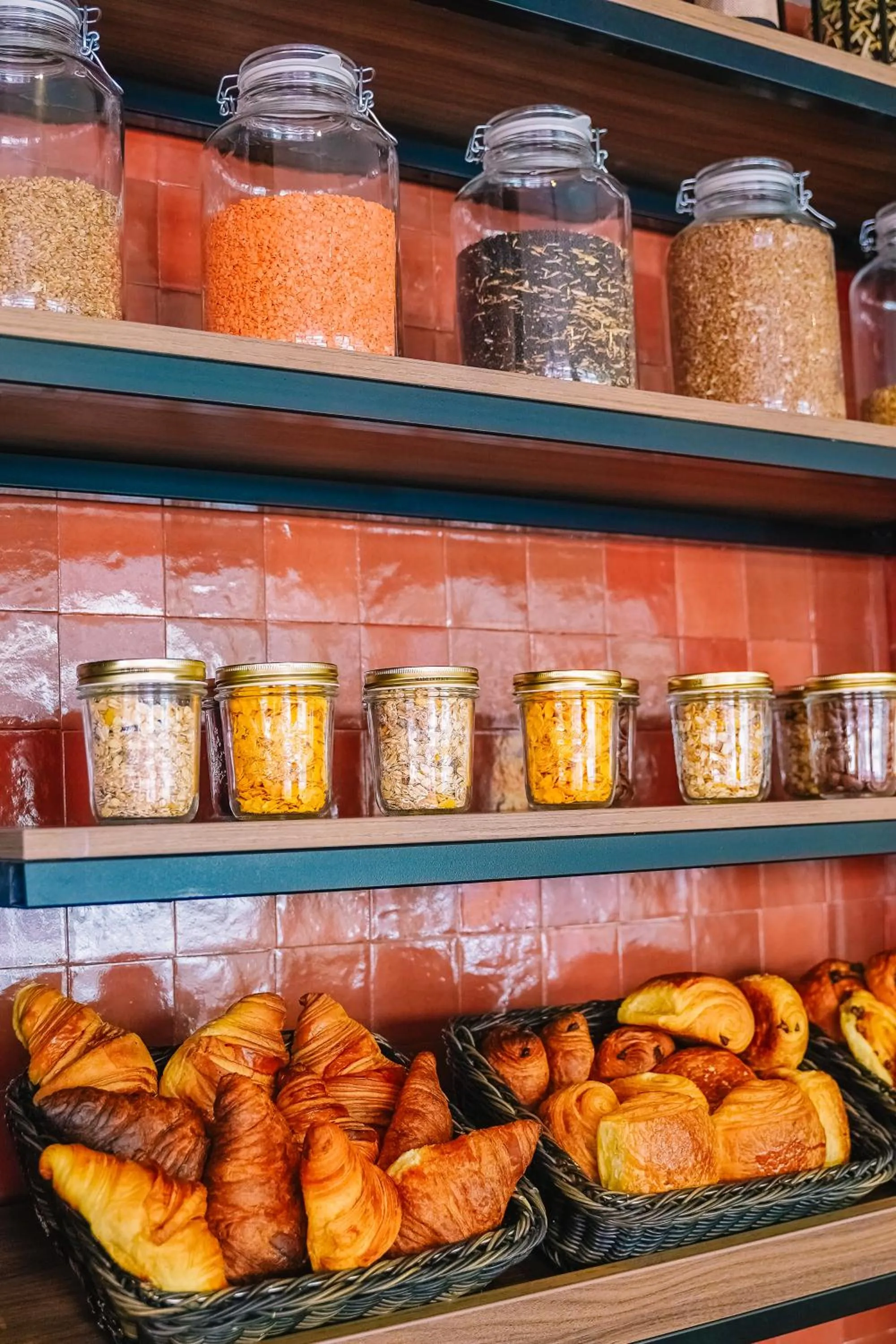 Breakfast in Timhotel Le Louvre