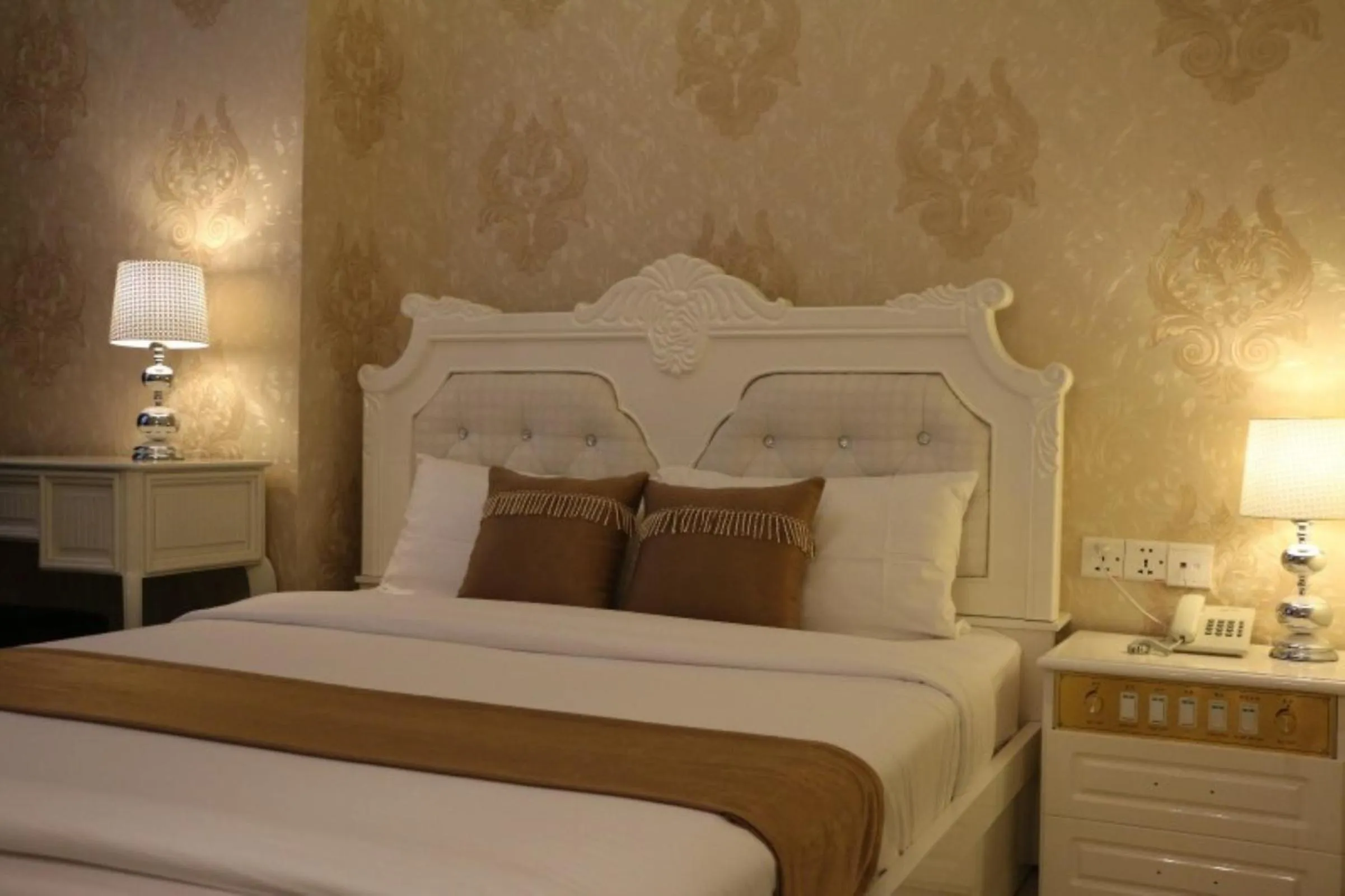 Bedroom in You Eng Hotel