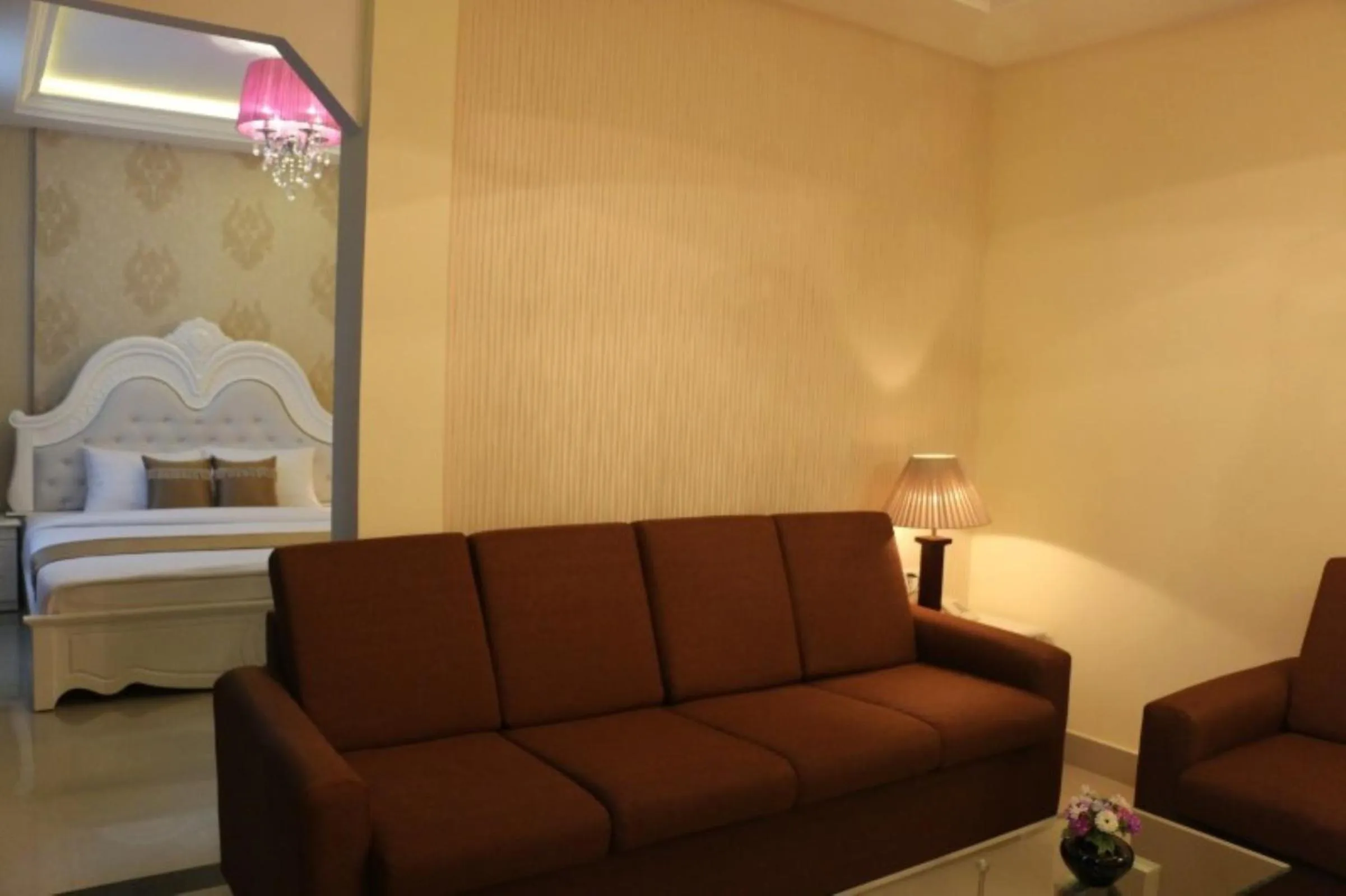 Living room in You Eng Hotel