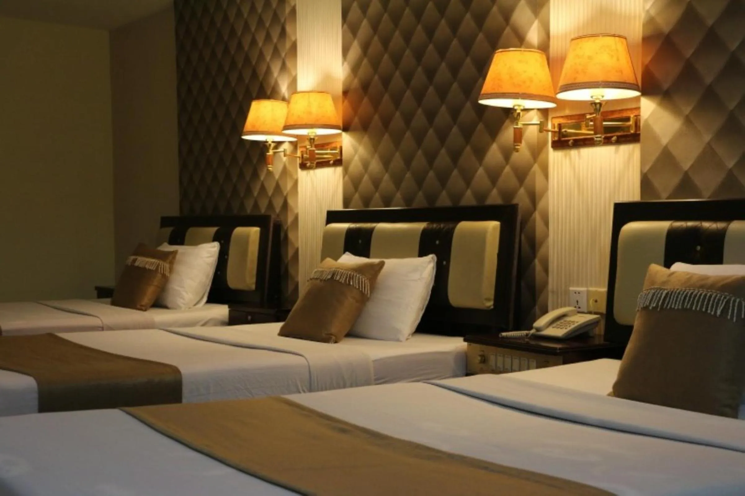 Bedroom in You Eng Hotel