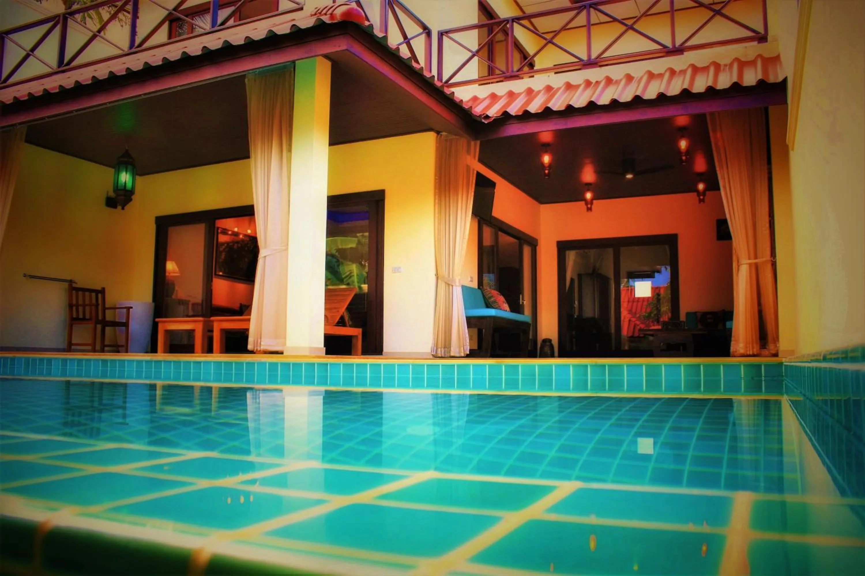 Swimming pool in Chor Chang Villa Resort