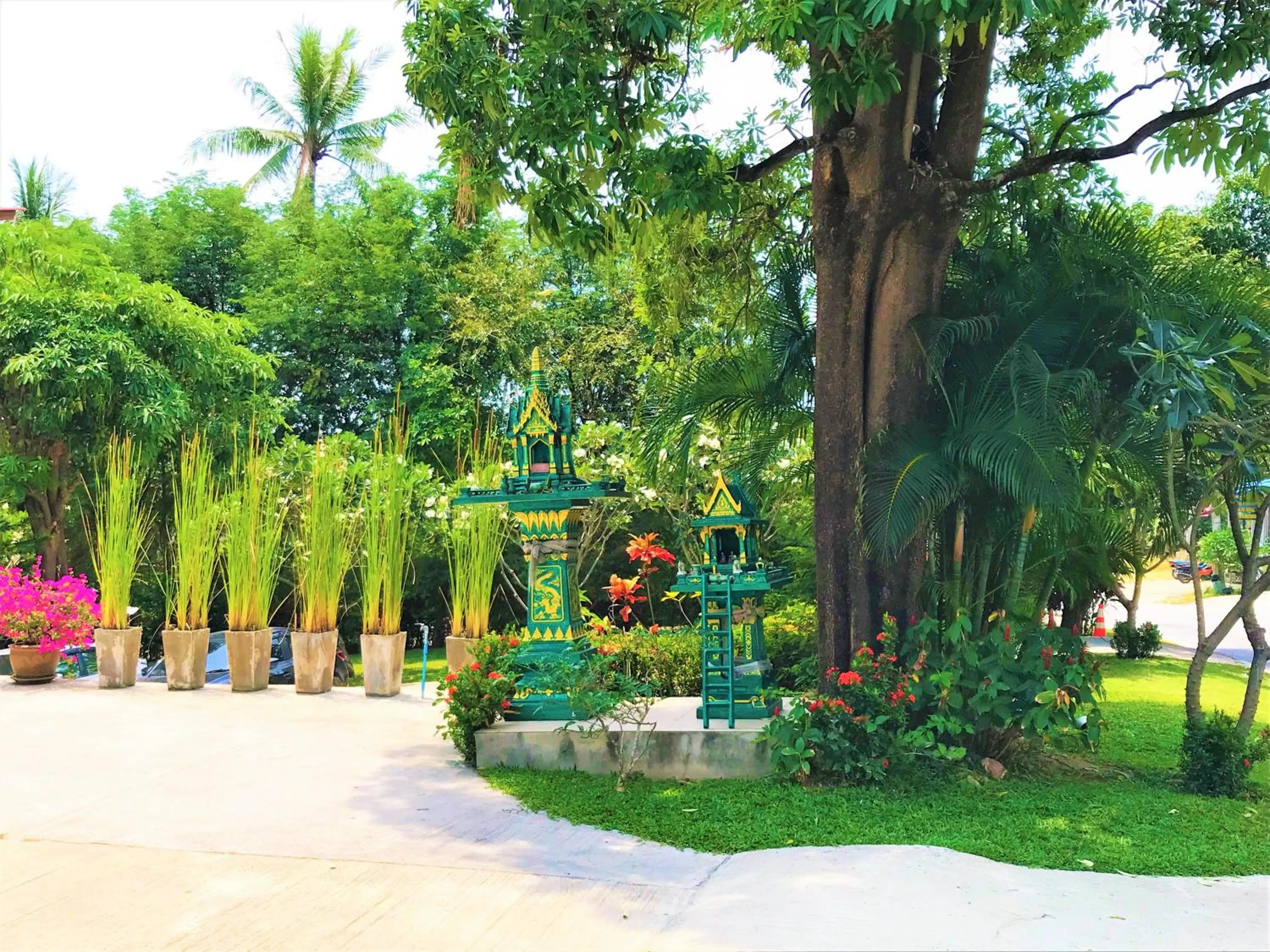Garden in Chor Chang Villa Resort