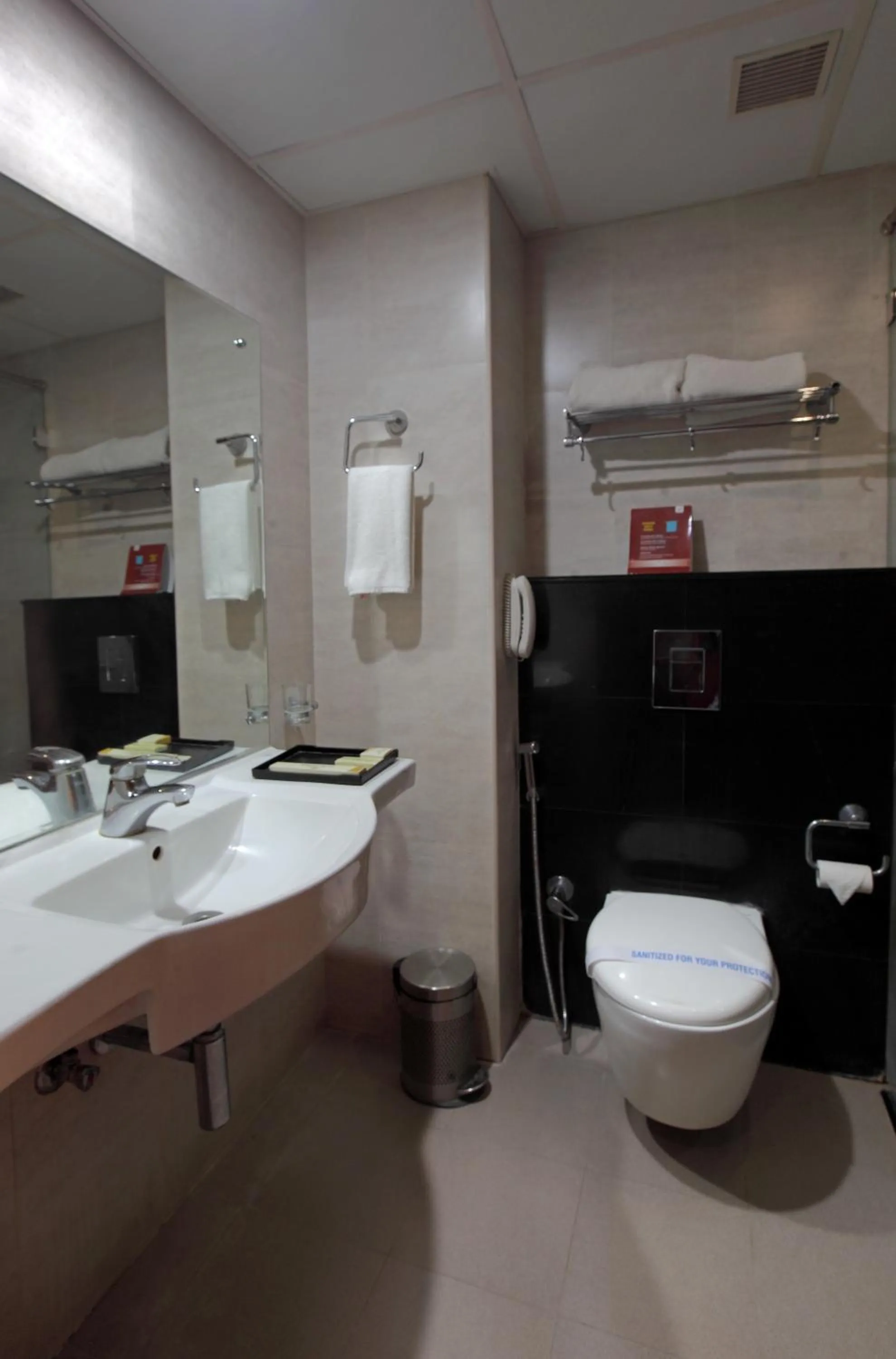 Bathroom in Cochin Palace