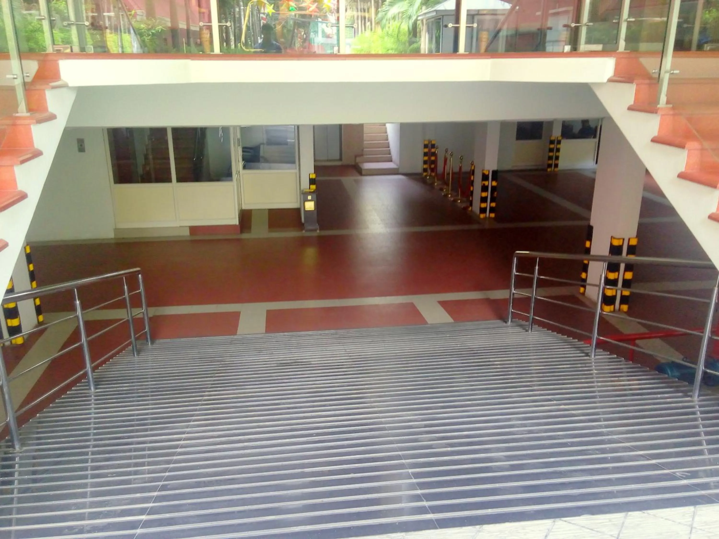 Area and facilities in Cochin Palace