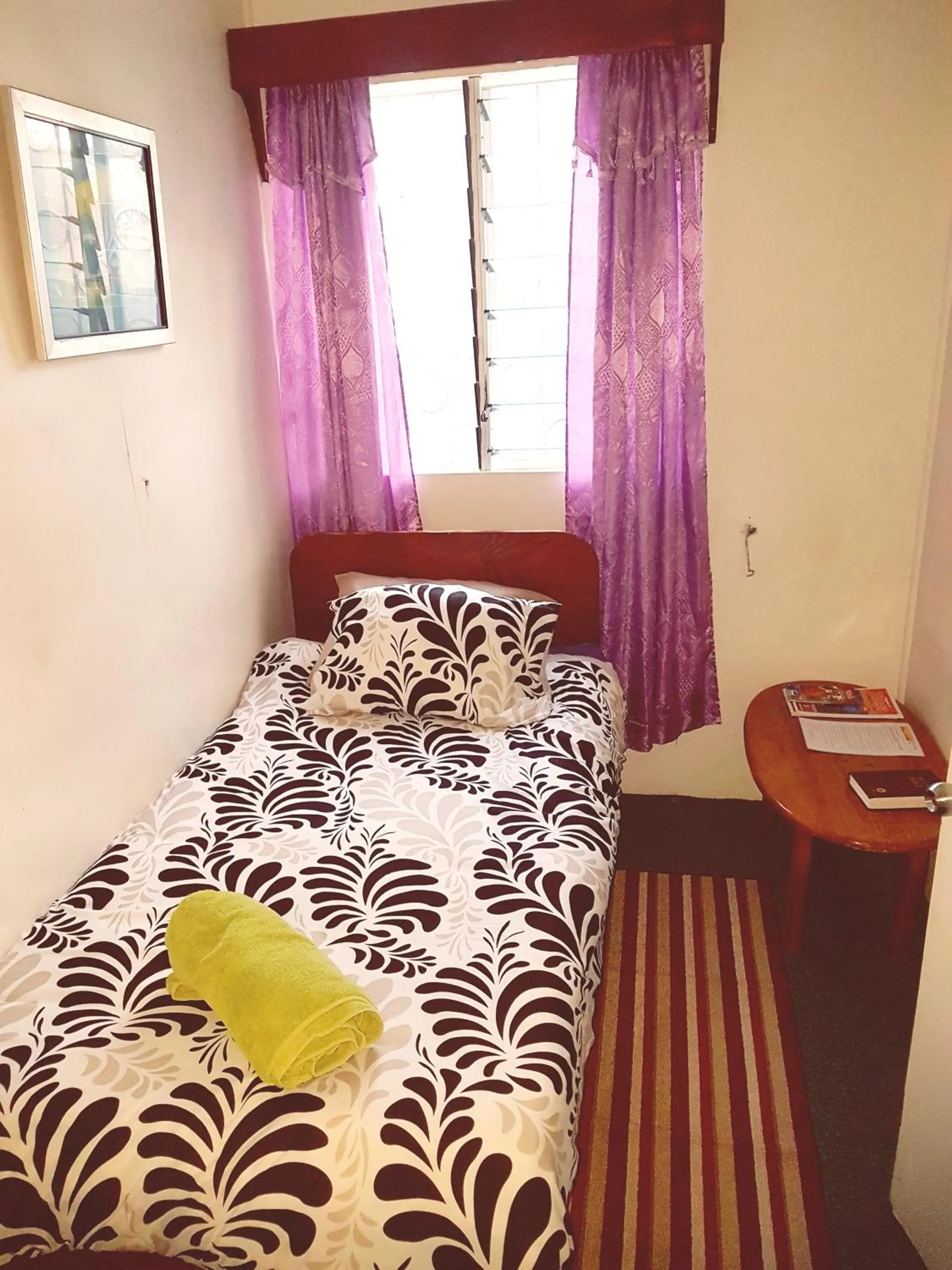 Photo of the whole room, Bed in Dayspring Lodge