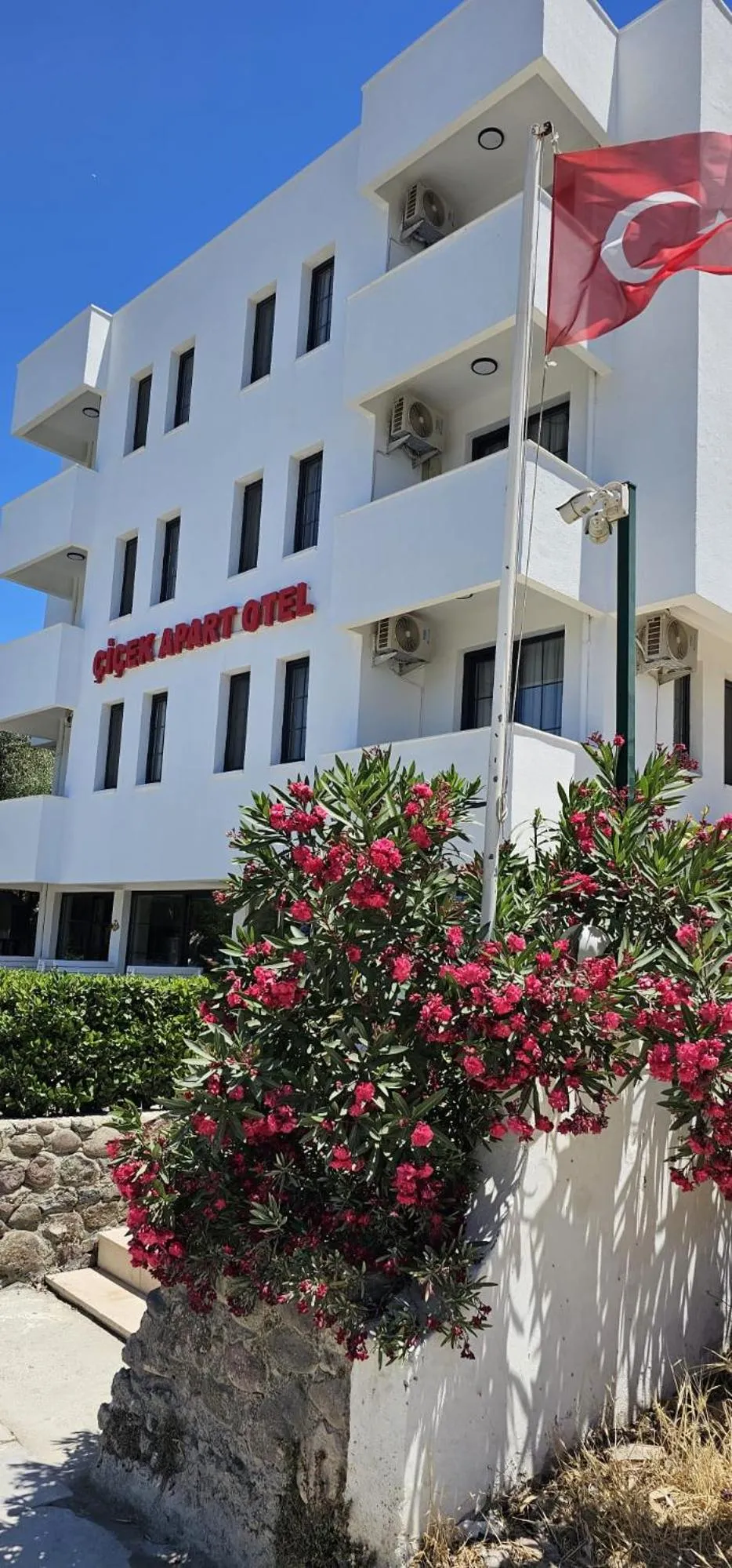 Property building in Cicek Apart Hotel