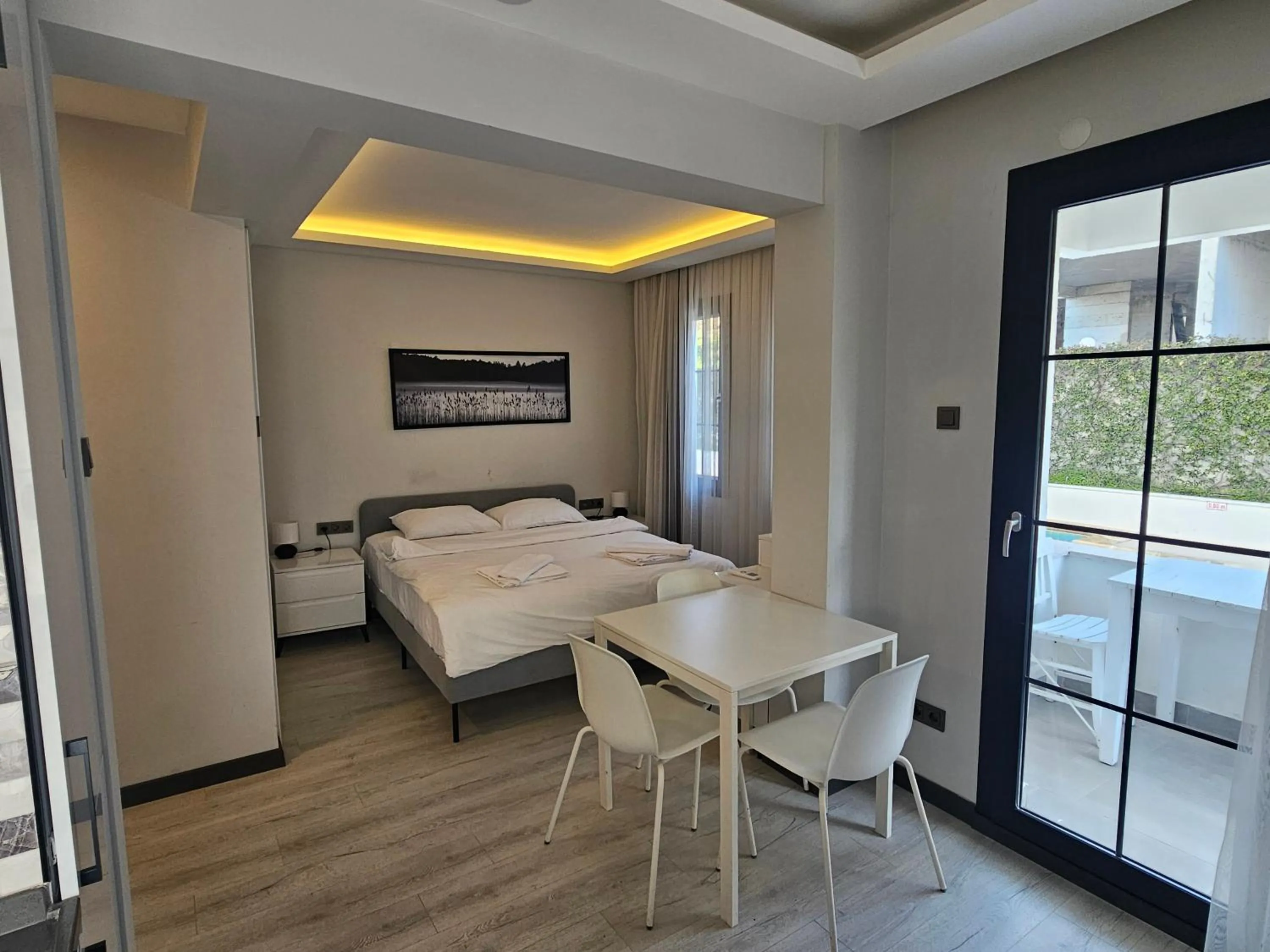 Bed in Cicek Apart Hotel