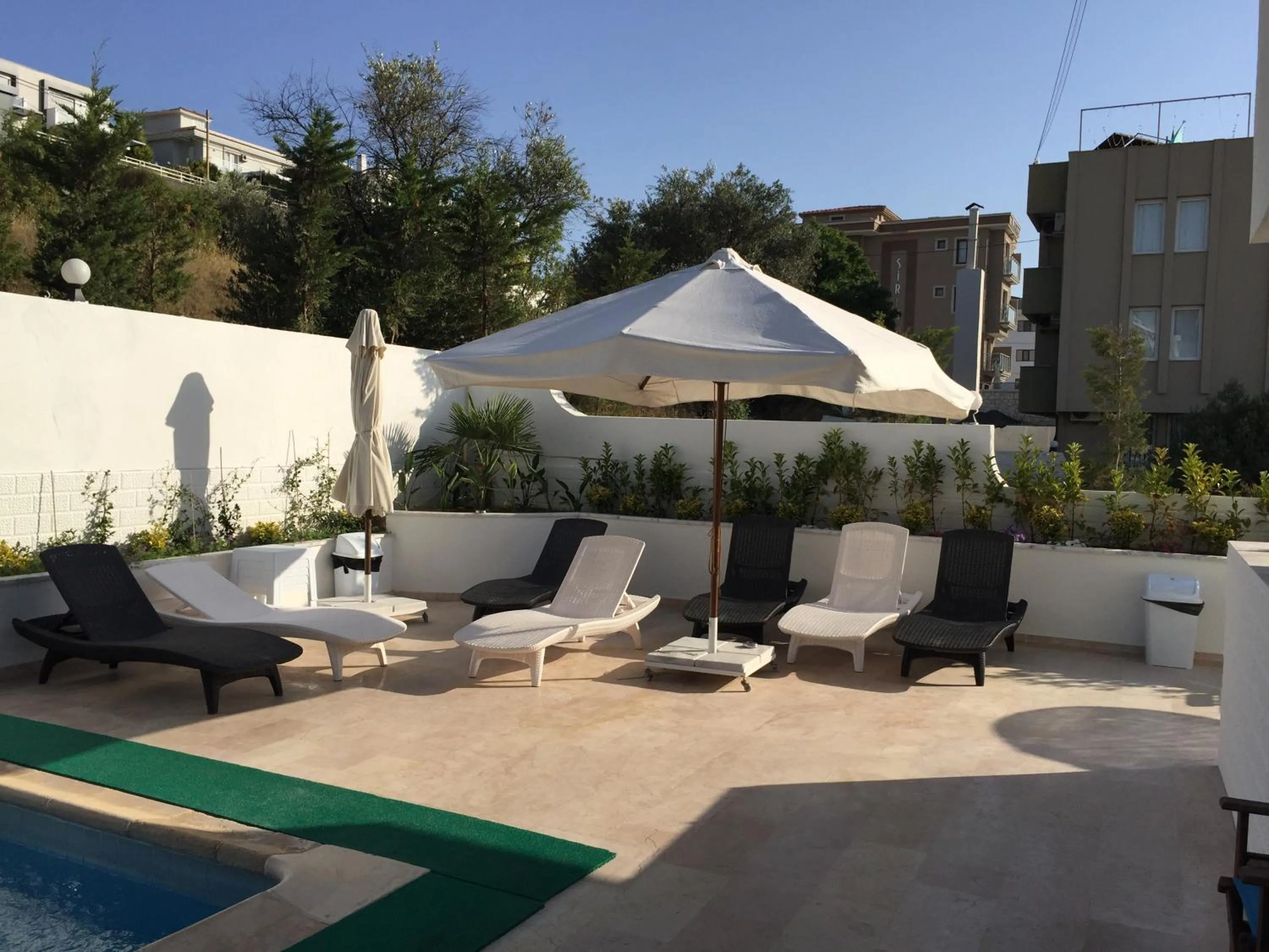 Swimming pool in Cicek Apart Hotel