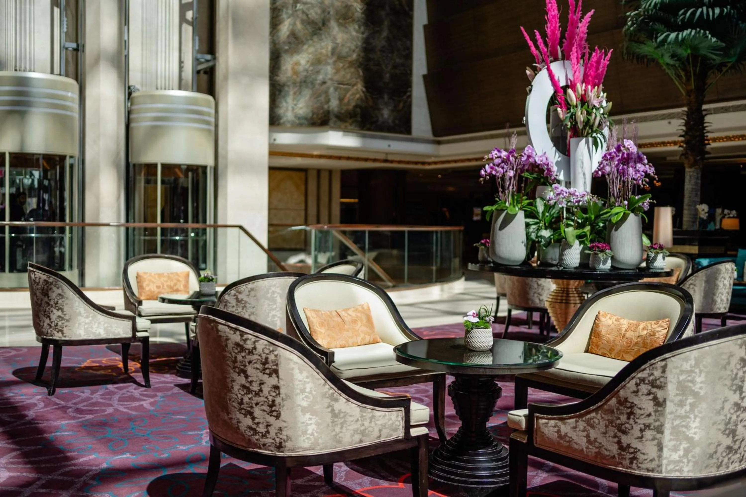 Lobby or reception in Dusit Thani Abu Dhabi