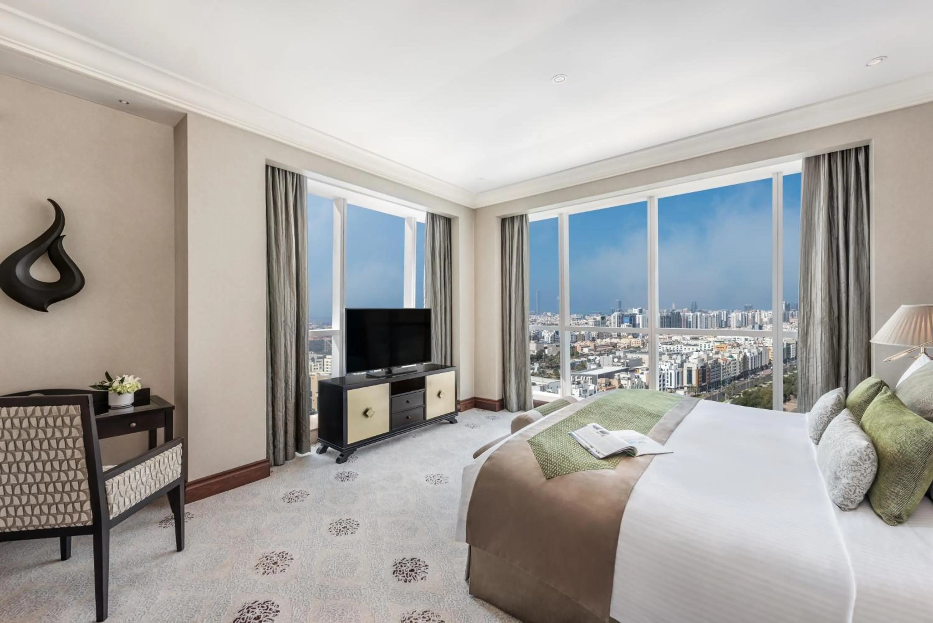 City view, Bed in Dusit Thani Abu Dhabi