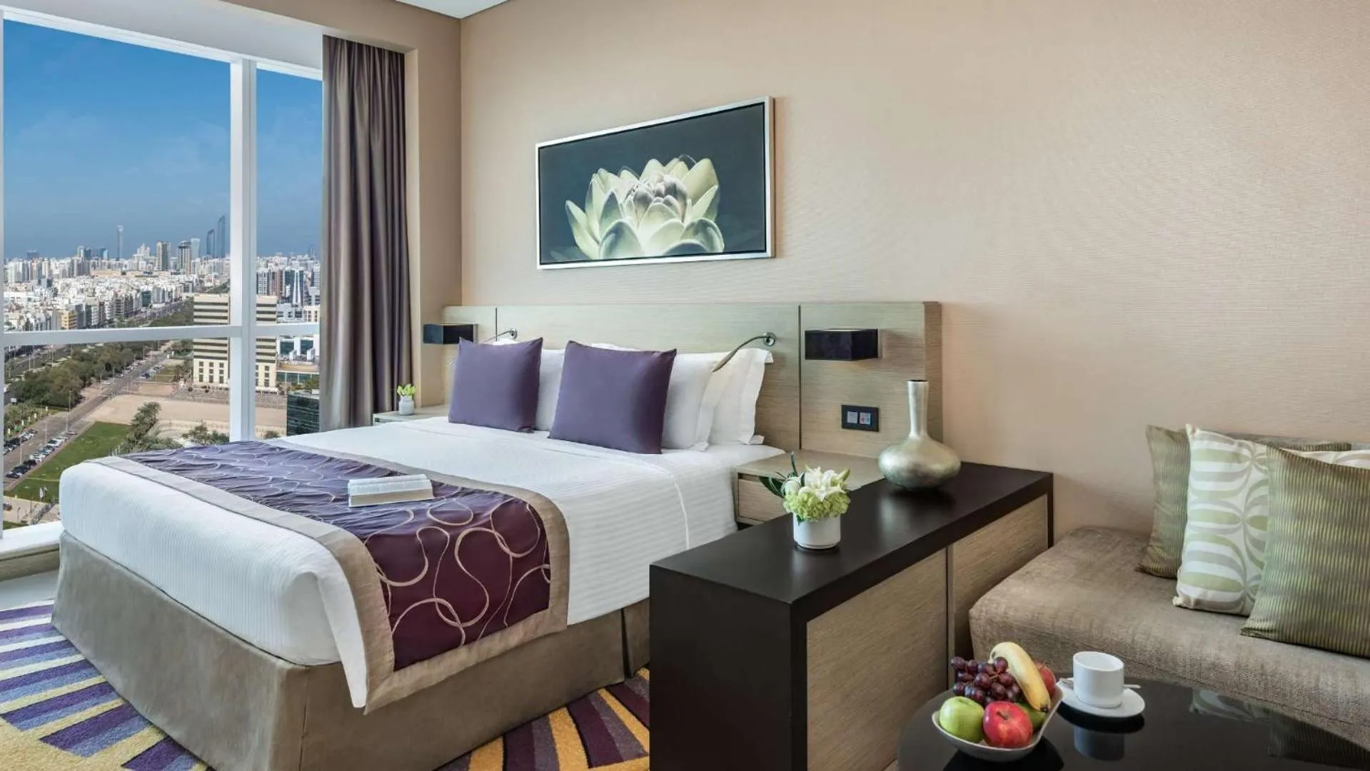Bedroom, Bed in Dusit Thani Abu Dhabi