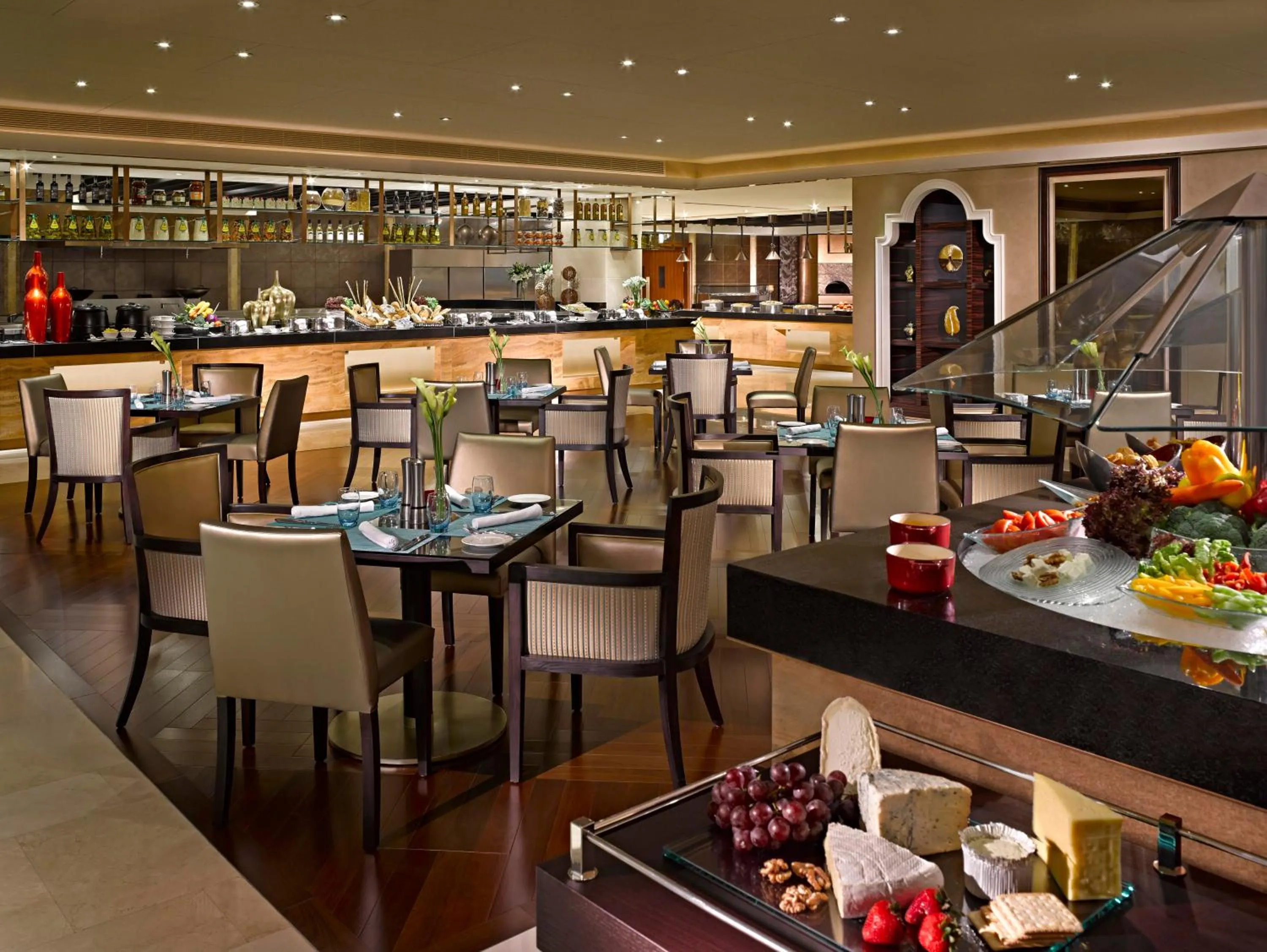 Restaurant/places to eat in Dusit Thani Abu Dhabi