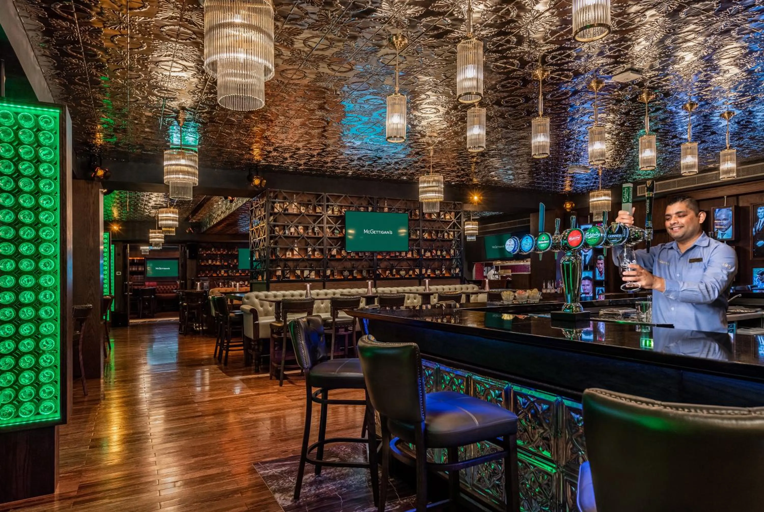 Restaurant/places to eat in Dusit Thani Abu Dhabi