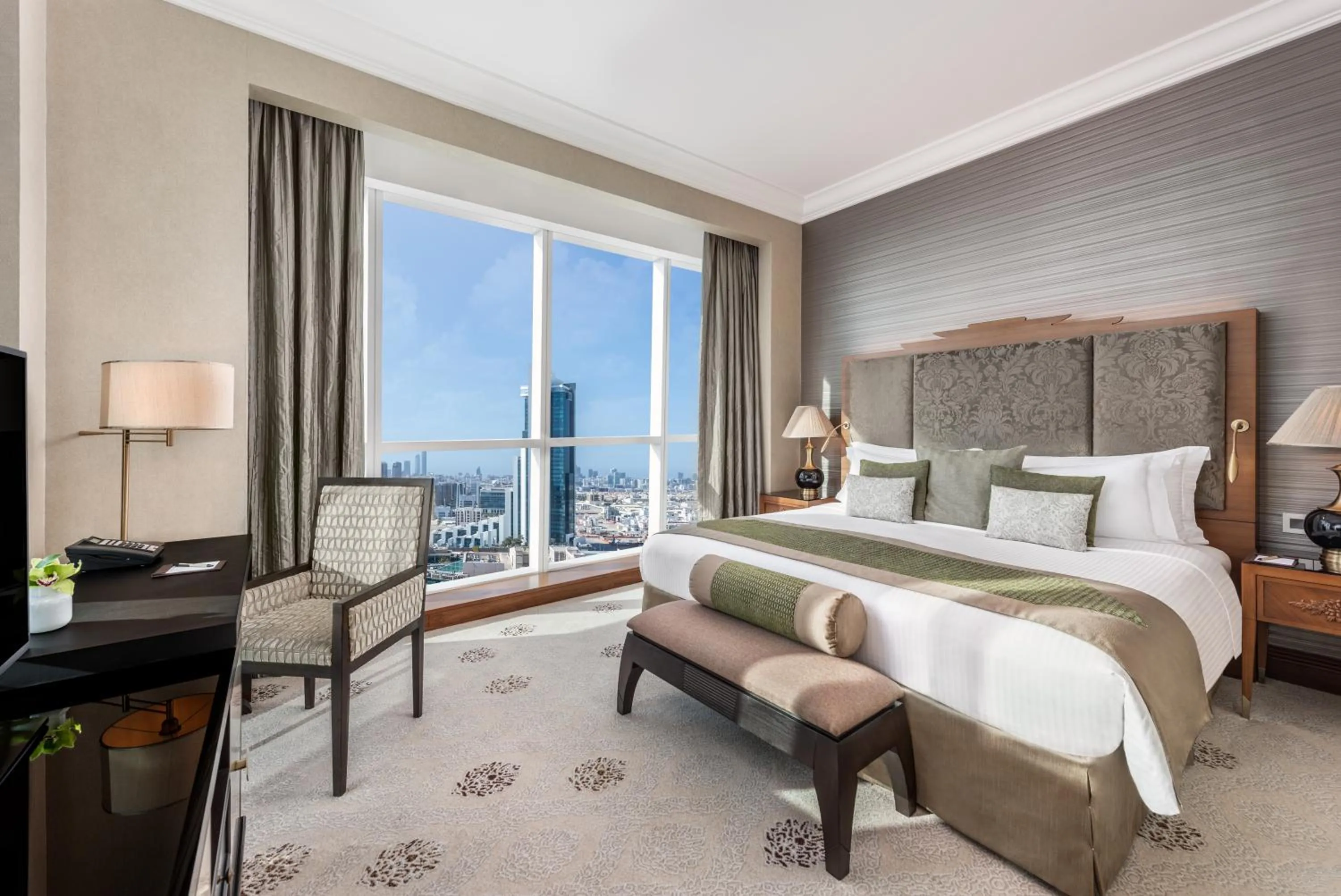City view, Bed in Dusit Thani Abu Dhabi