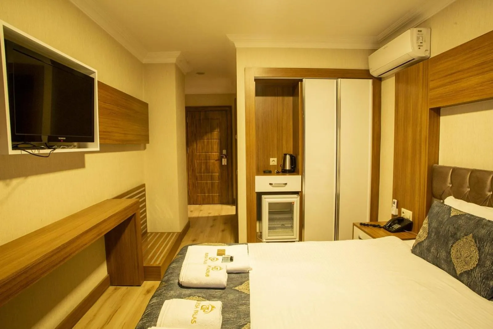 Bed in Bursa Palas Hotel