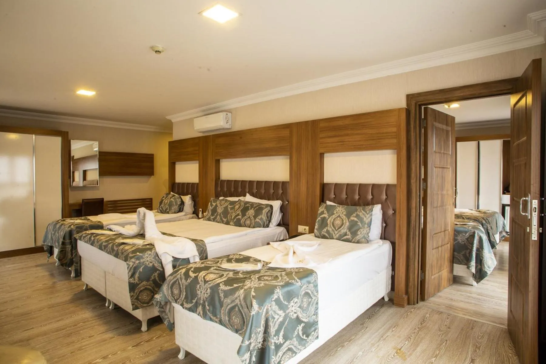 Bed in Bursa Palas Hotel