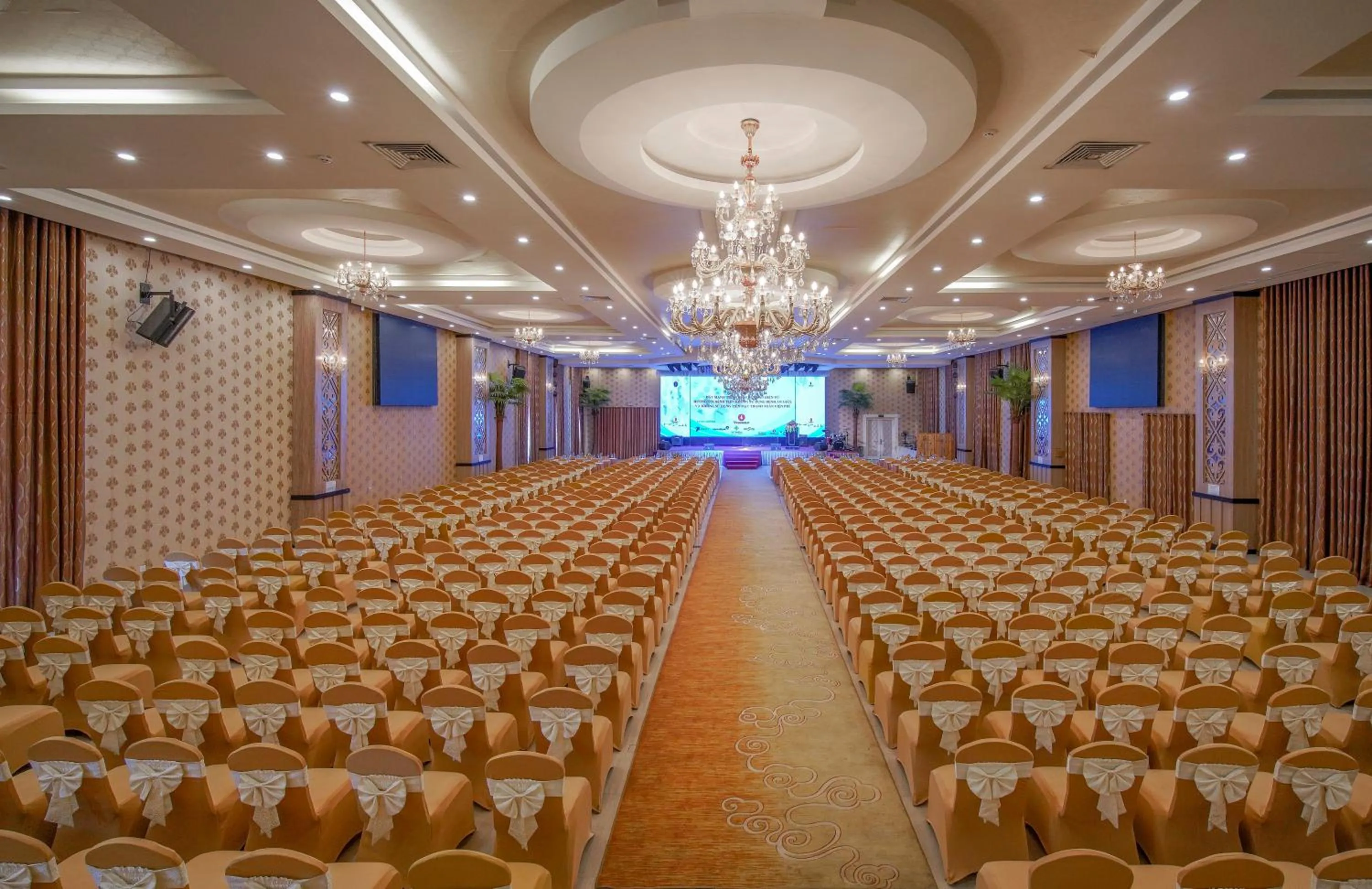 Meeting/conference room in Eden Plaza Da Nang Hotel