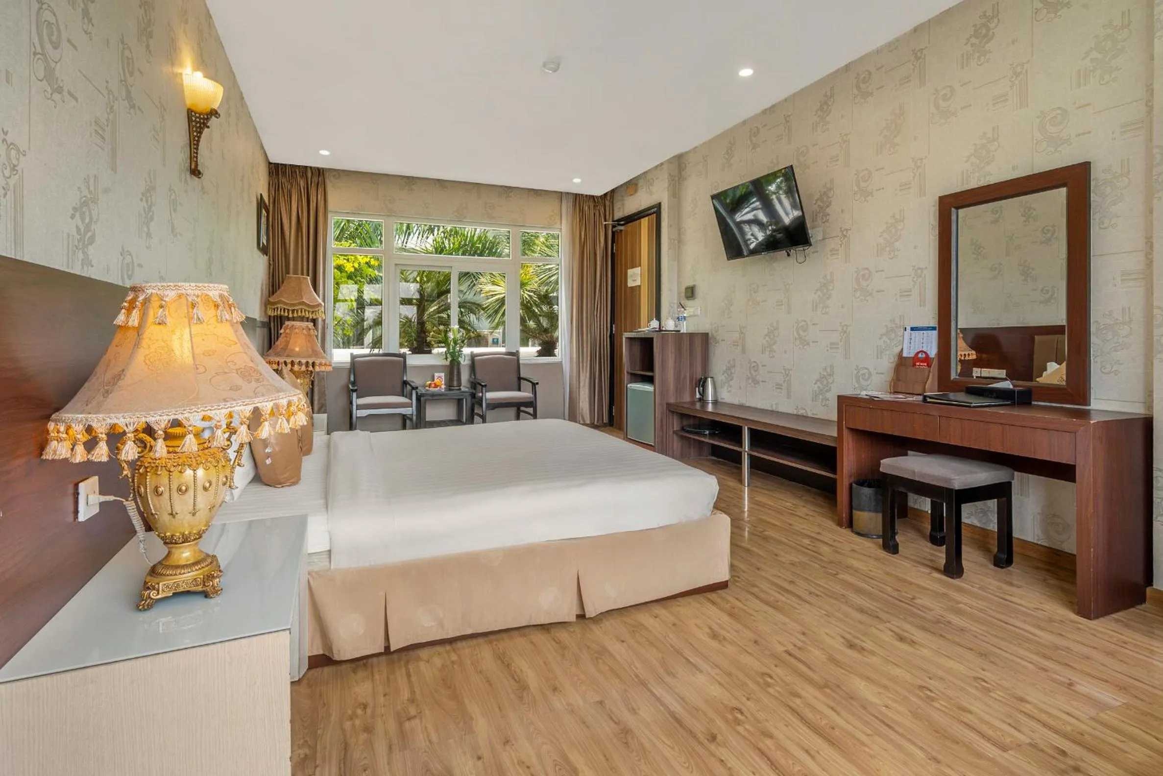 Bedroom, Bed in Eden Plaza Da Nang Hotel