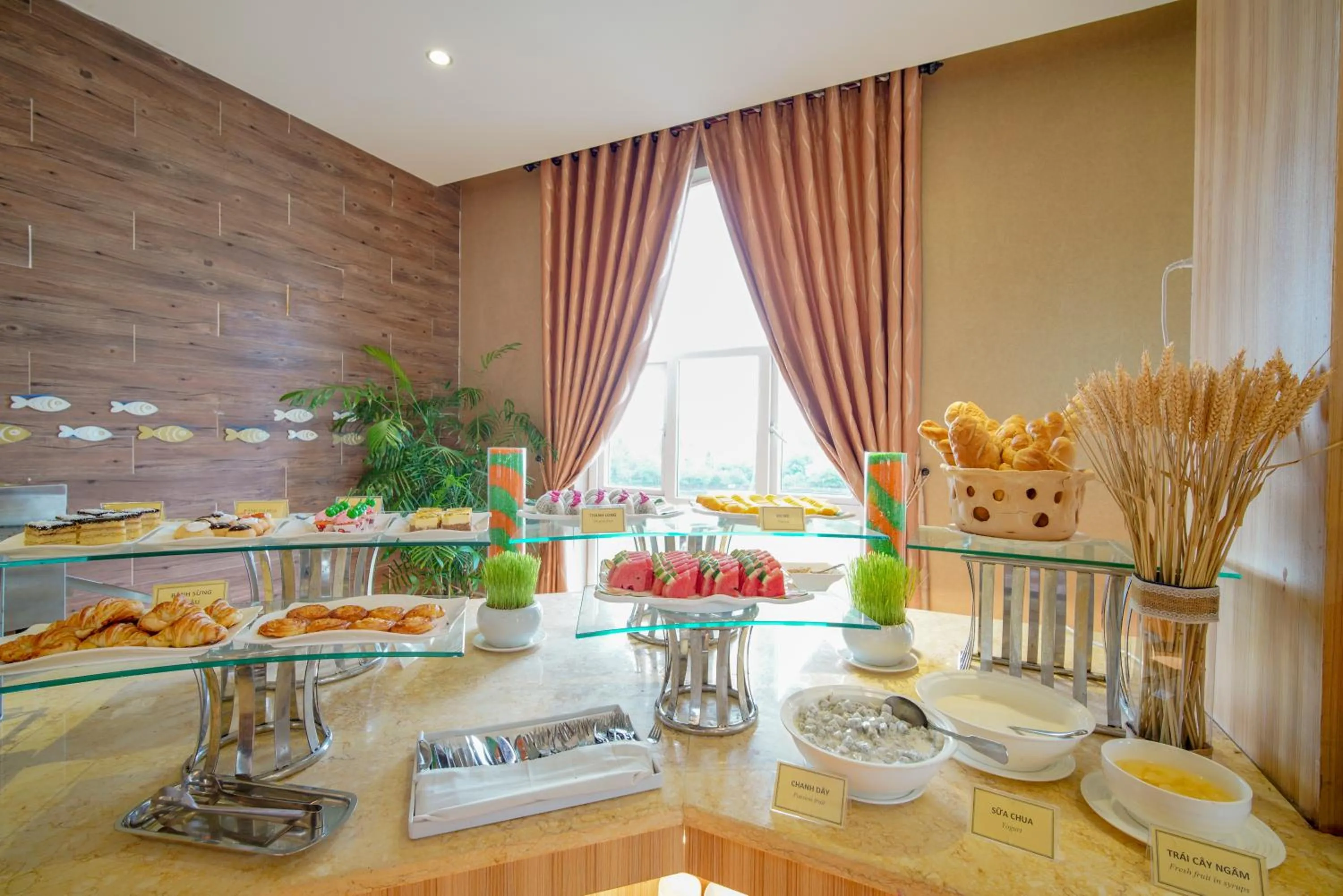 Restaurant/places to eat in Eden Plaza Da Nang Hotel