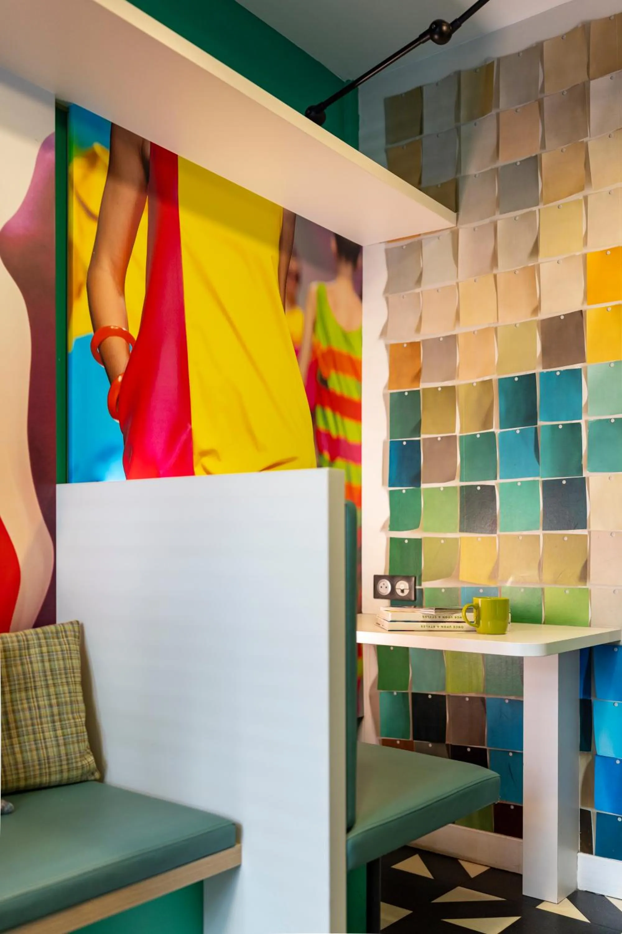 Decorative detail in Ibis Styles Paris Gare Saint Lazare