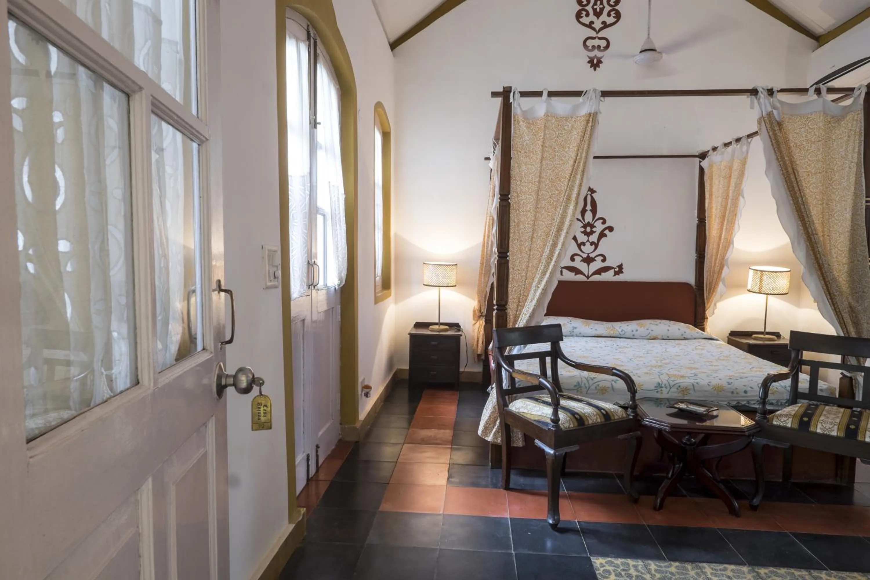 Photo of the whole room, Bed in Casa Anjuna