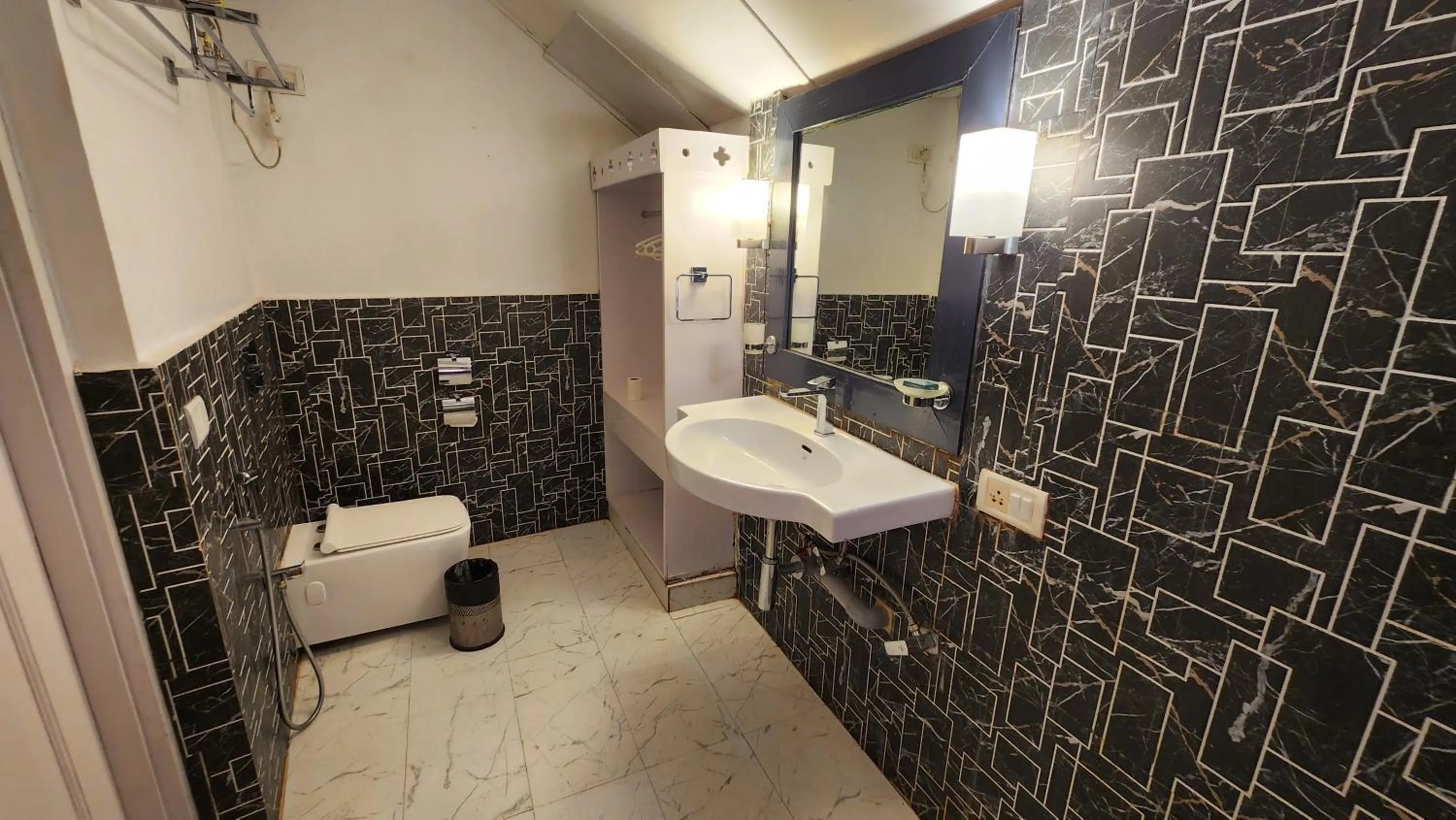 Toilet in Casa Anjuna