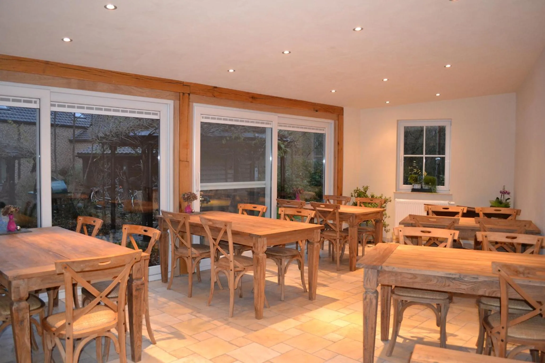 Restaurant/places to eat in B&B Wisteria