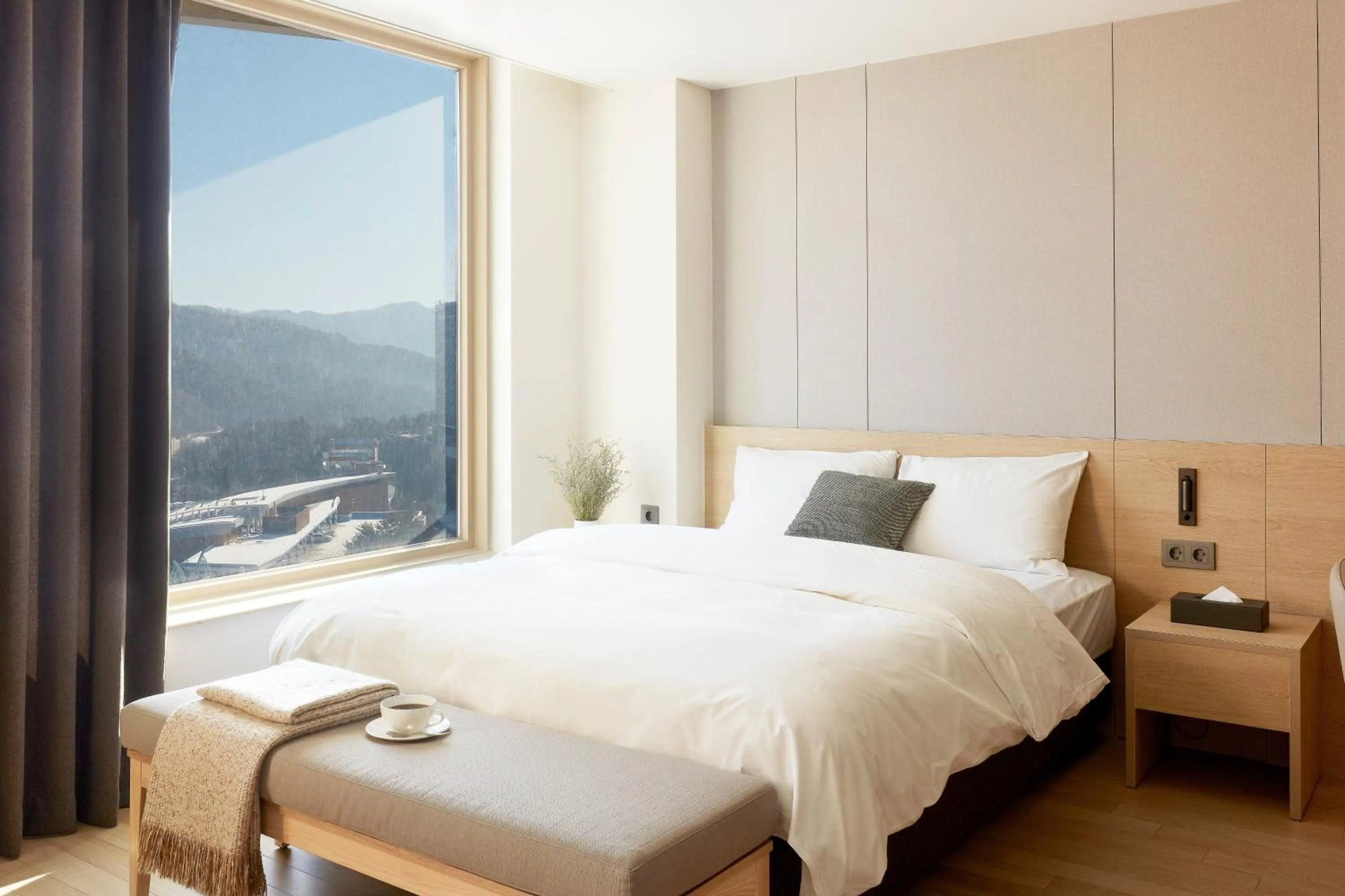 Photo of the whole room, Bed in Phoenix Resort Pyeongchang