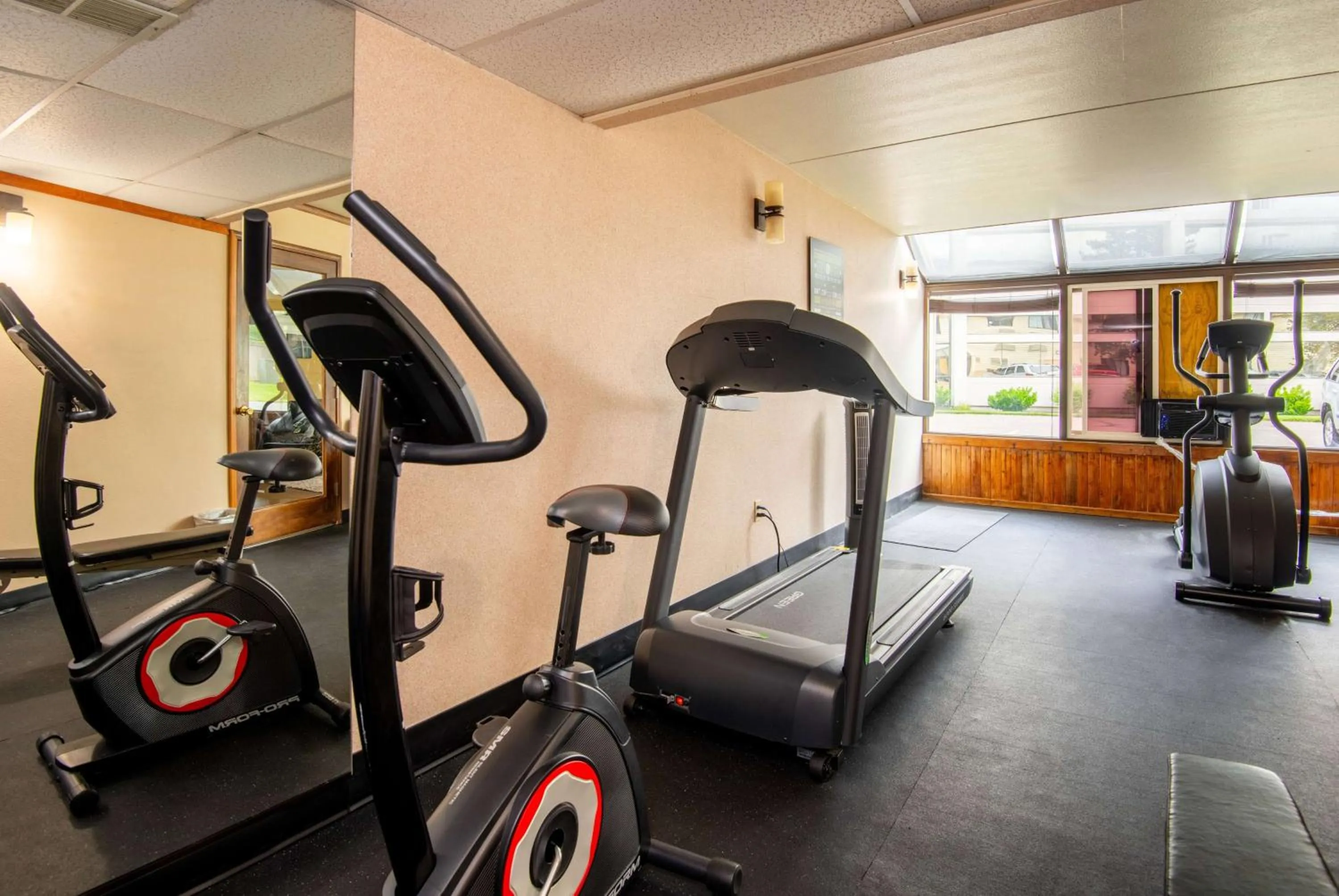 Fitness centre/facilities in Days Inn by Wyndham Coeur d'Alene
