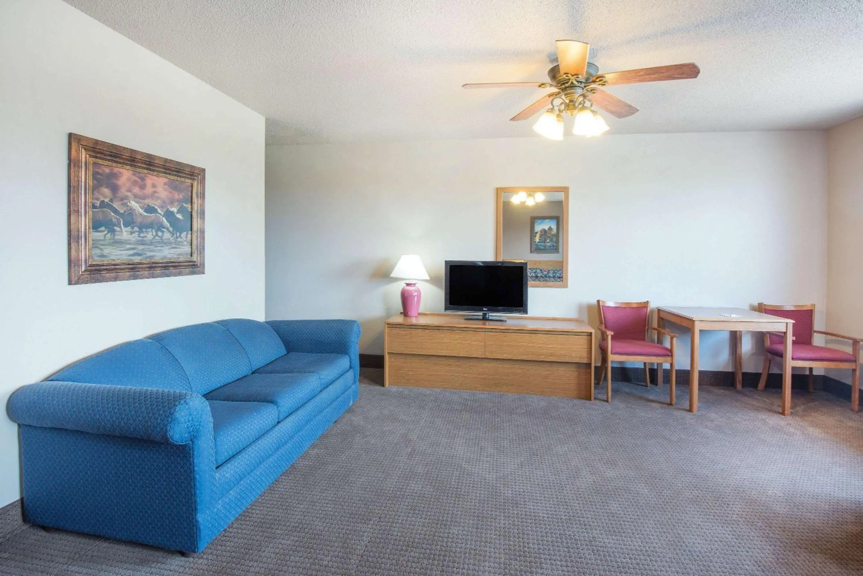 Living room in Super 8 by Wyndham Abilene KS