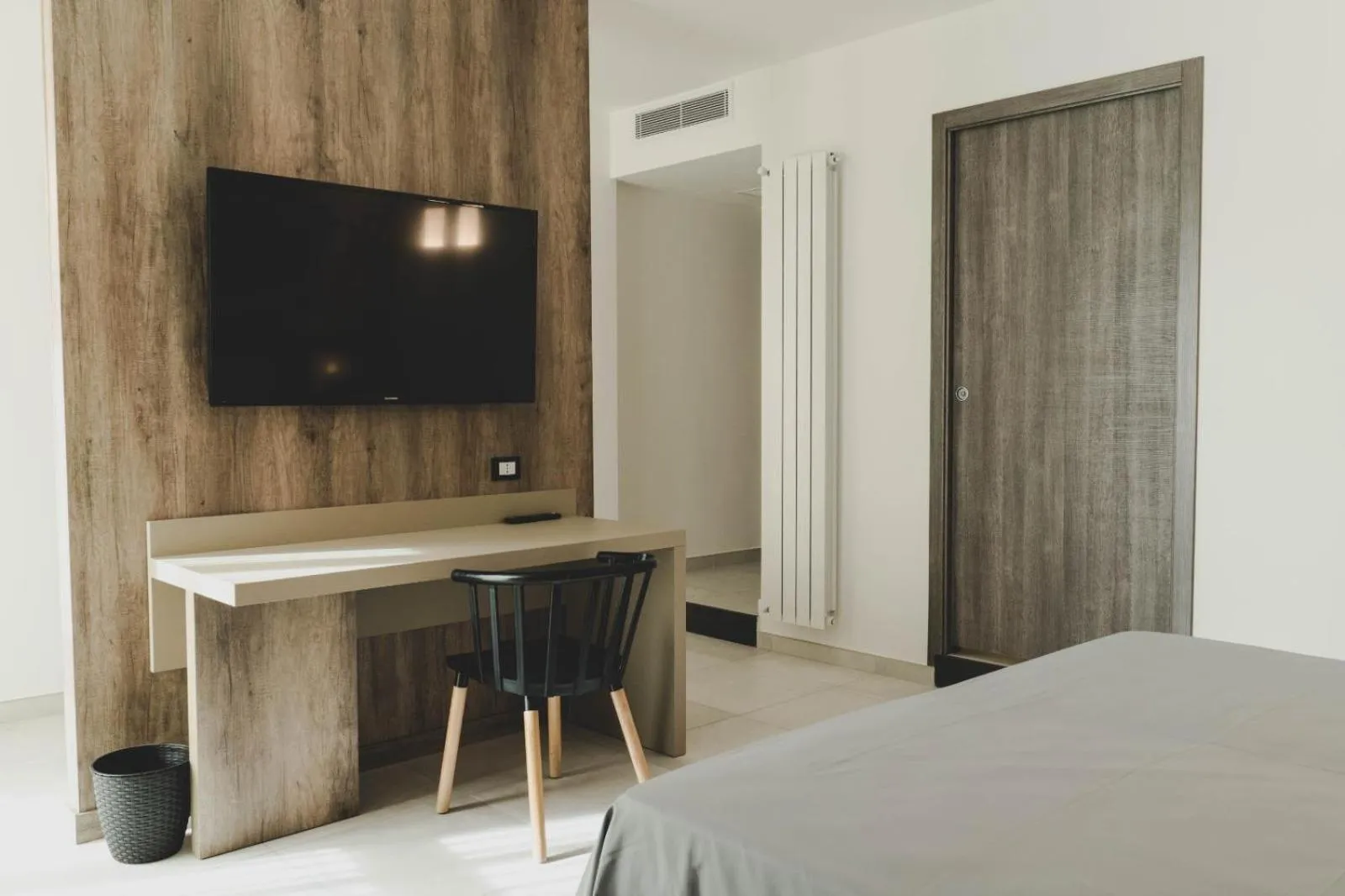 Photo of the whole room, Bed in Hotel Pontemare