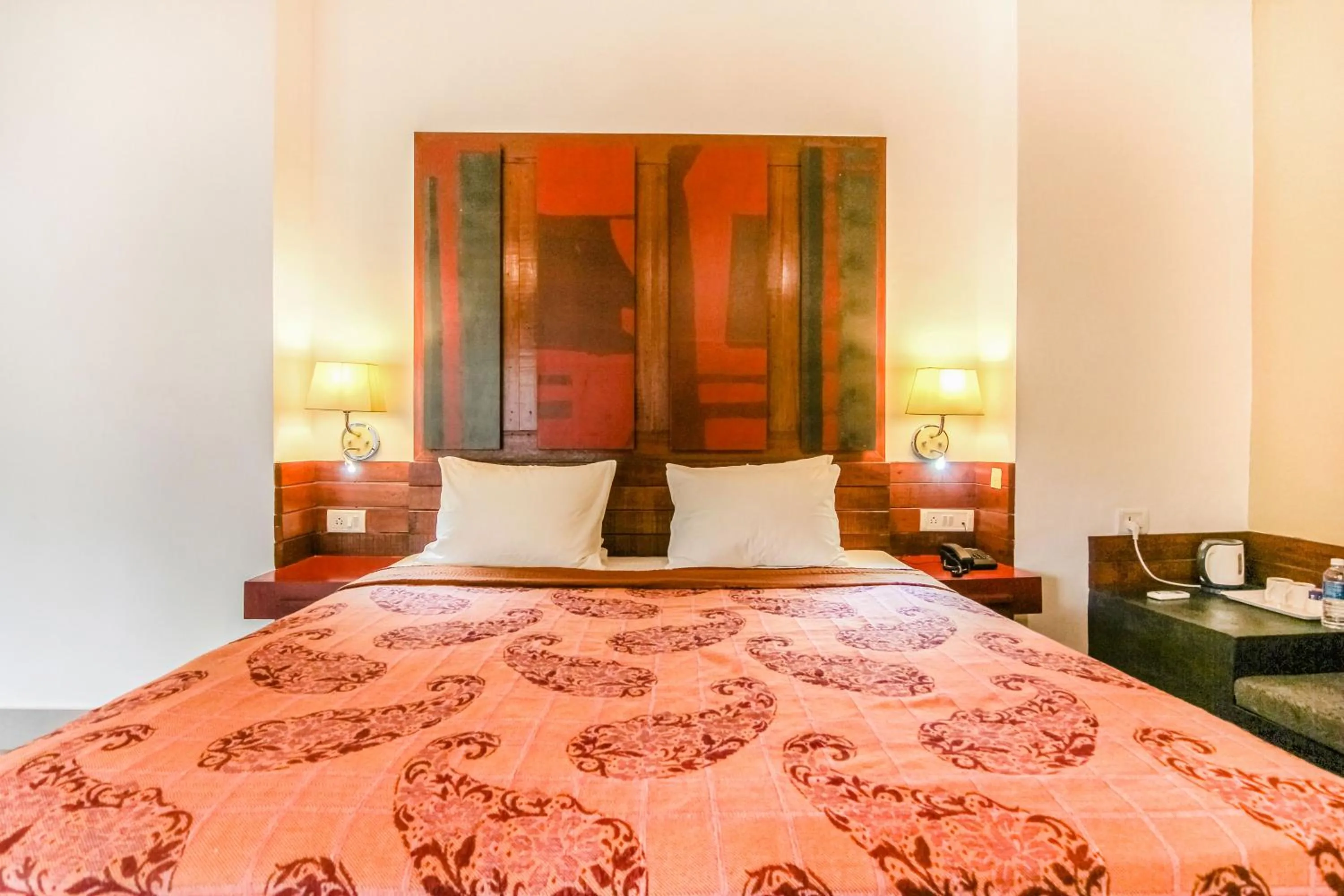 Bedroom, Bed in Casa Vagator