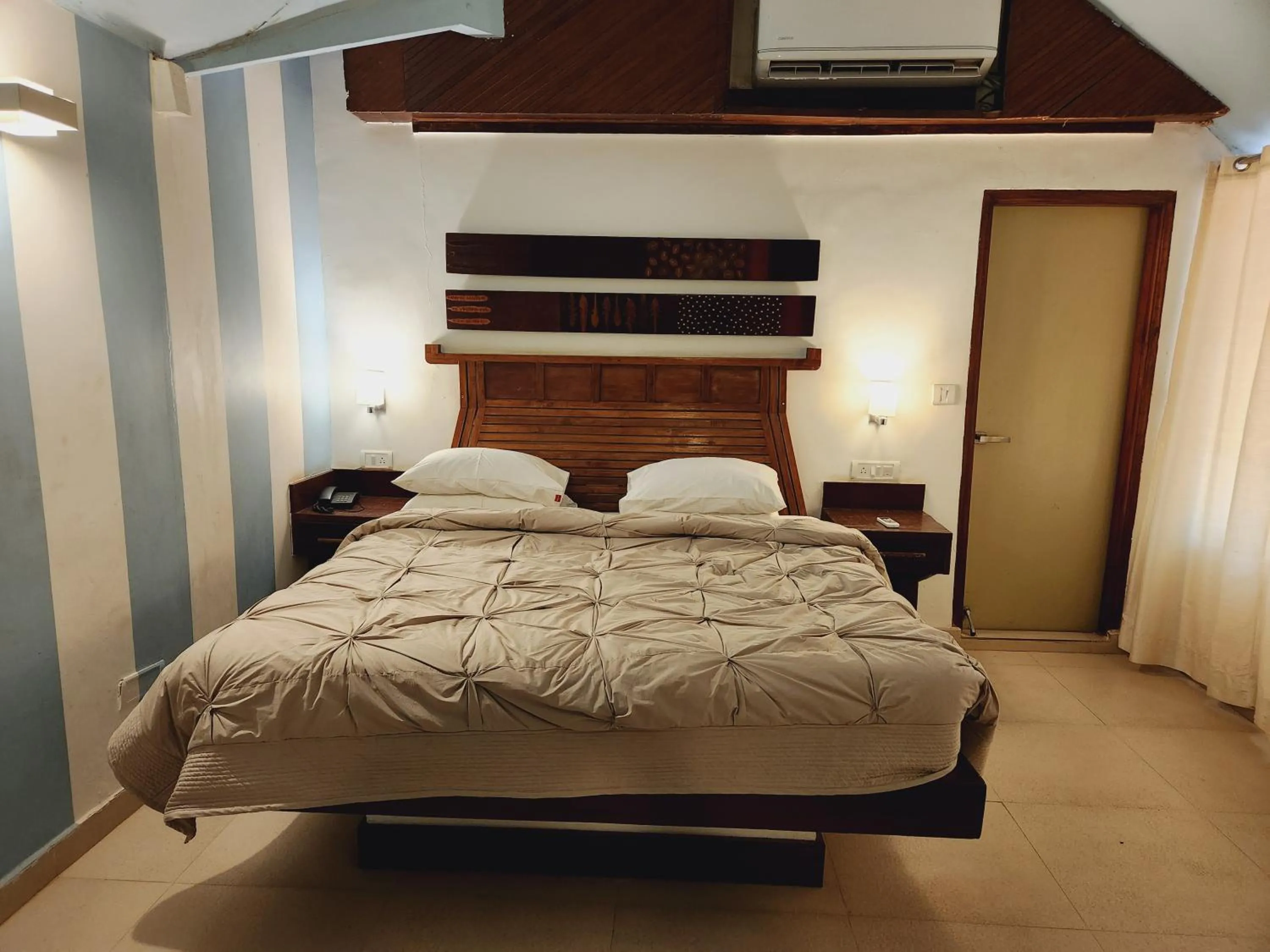 Bedroom, Bed in Casa Vagator