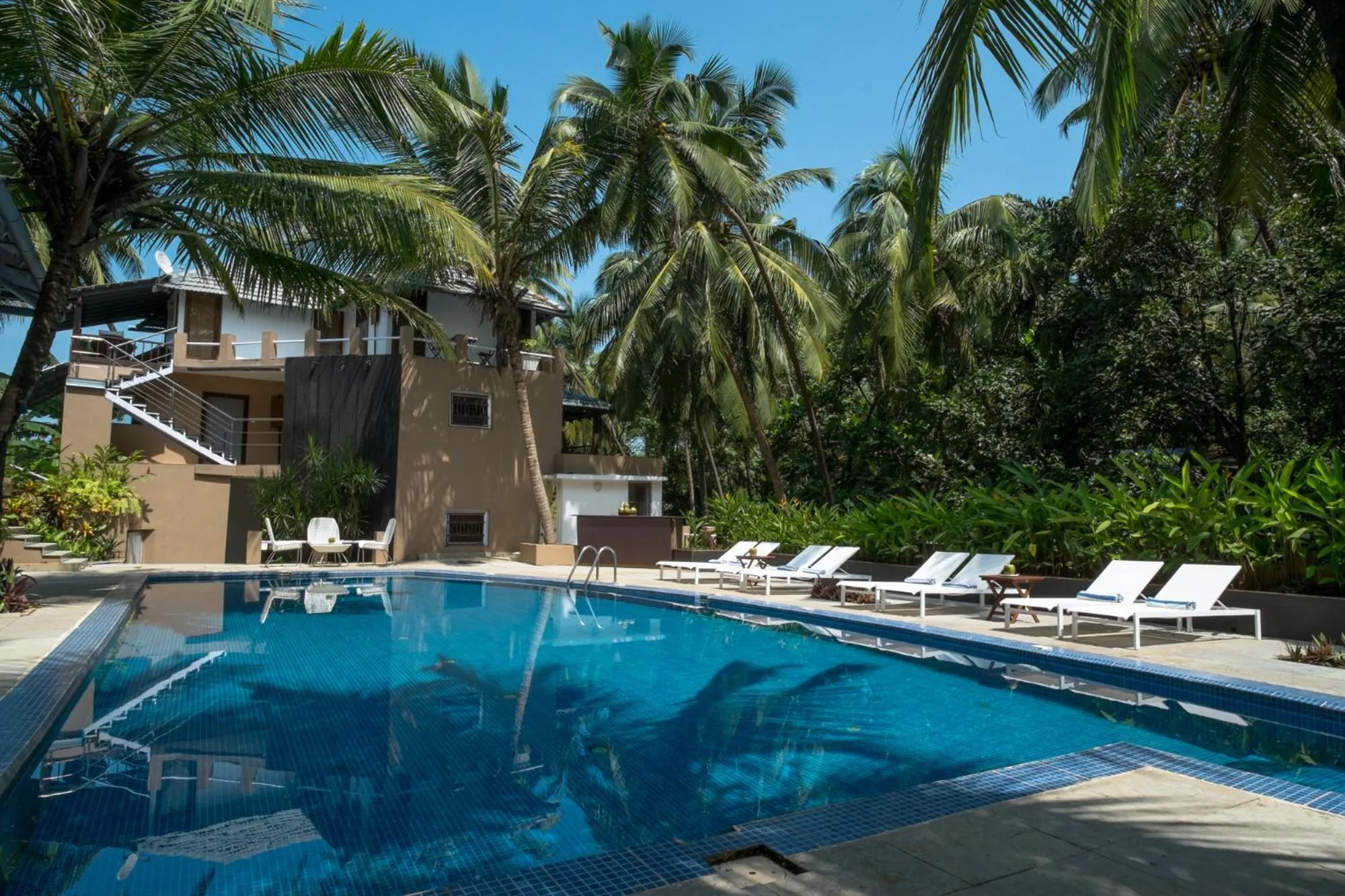 Swimming pool in Casa Vagator