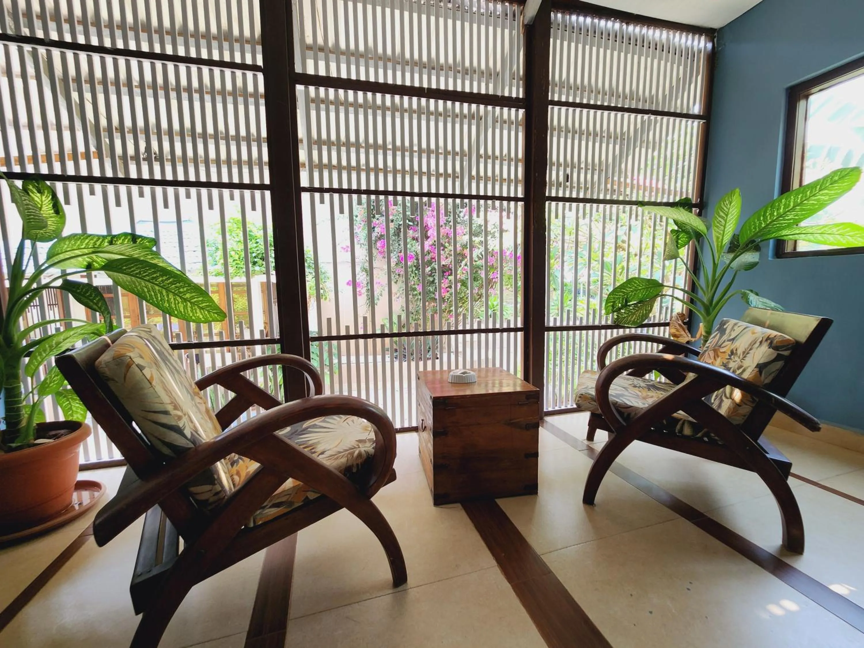 Seating area in Casa Vagator